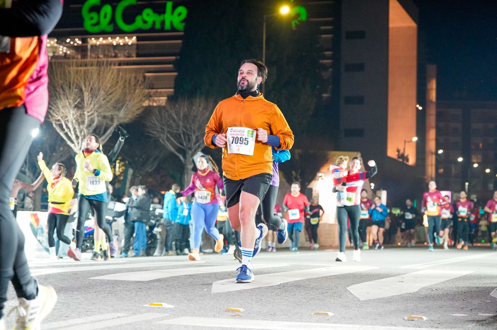 En imágenes: búscate en tu llegada a meta de la Carrera de San Antón 2026 (20)