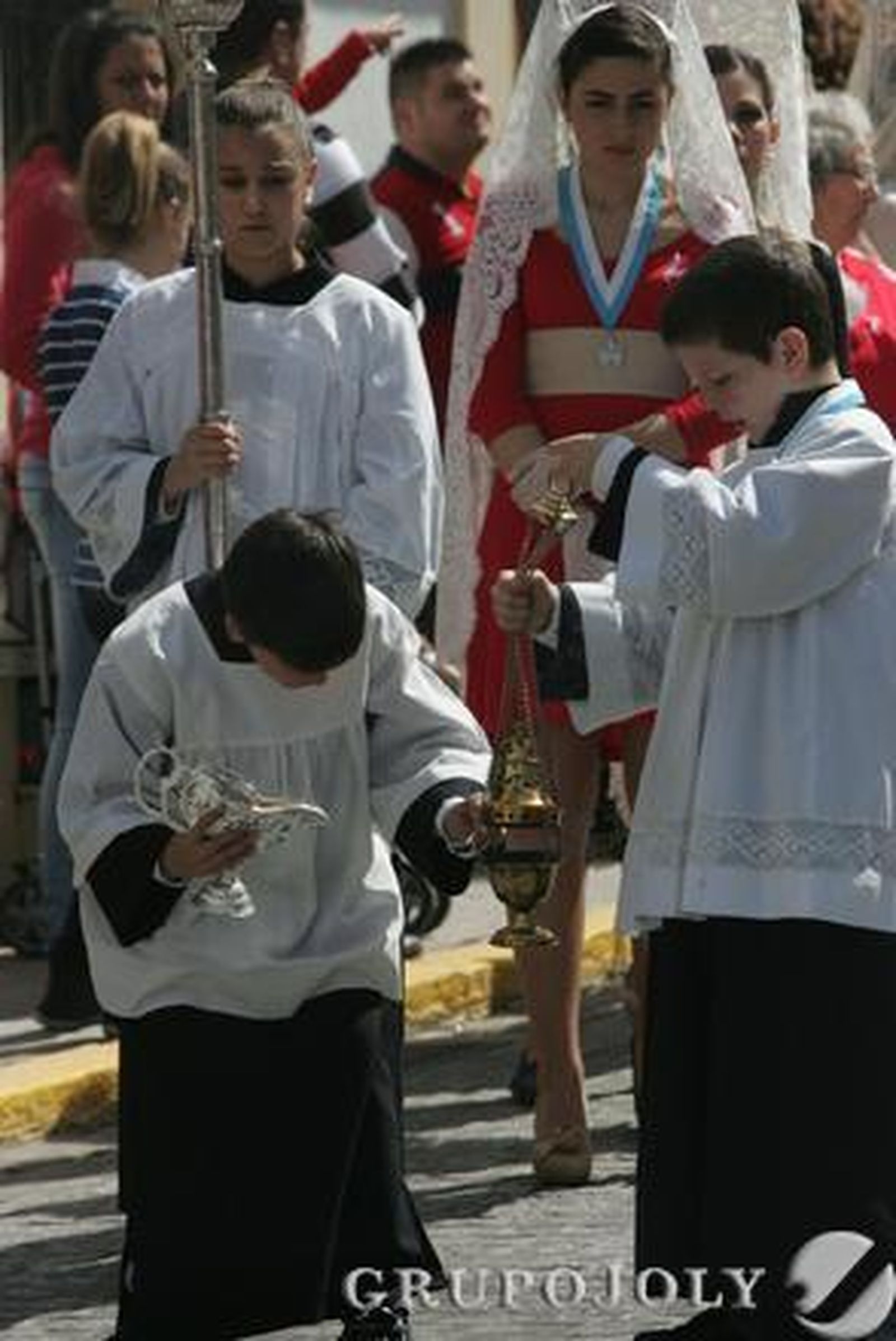 El Resucitado de San Roque sale por primera vez de la iglesia de Santa María la Coronada

Foto: J.M.Q./Erasmo Fenoy