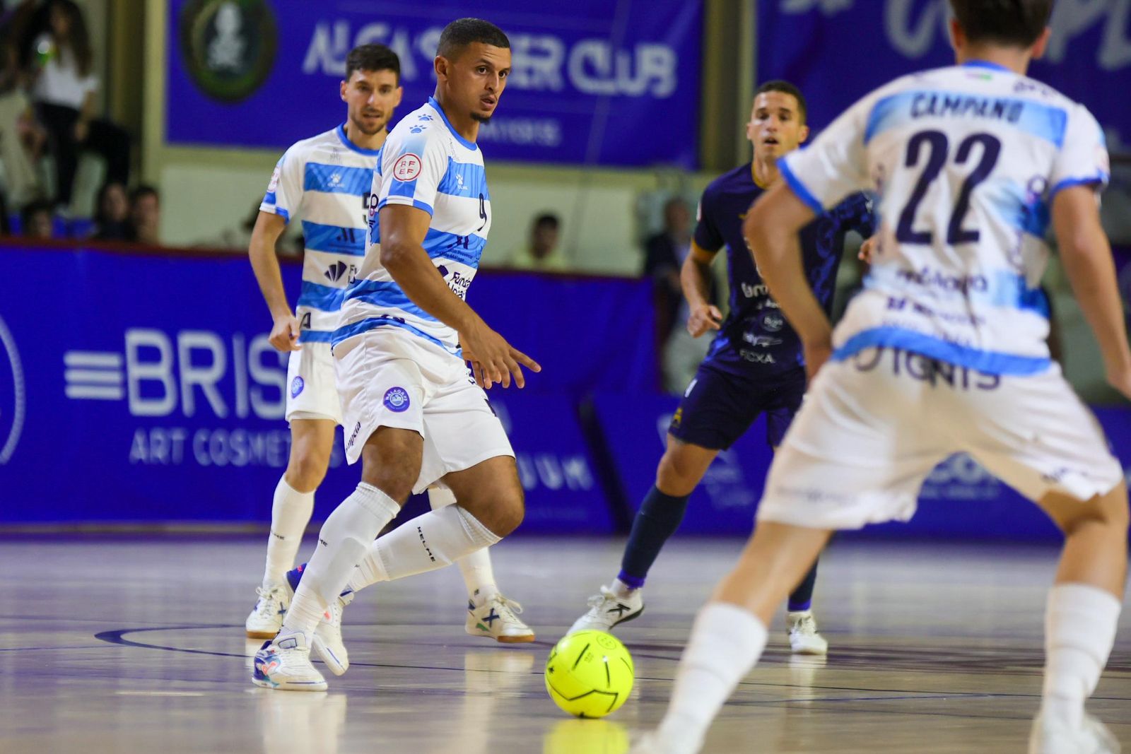 Gesta del Málaga Ciudad Redonda en Alzira y a la final del play off de ascenso (2-3)