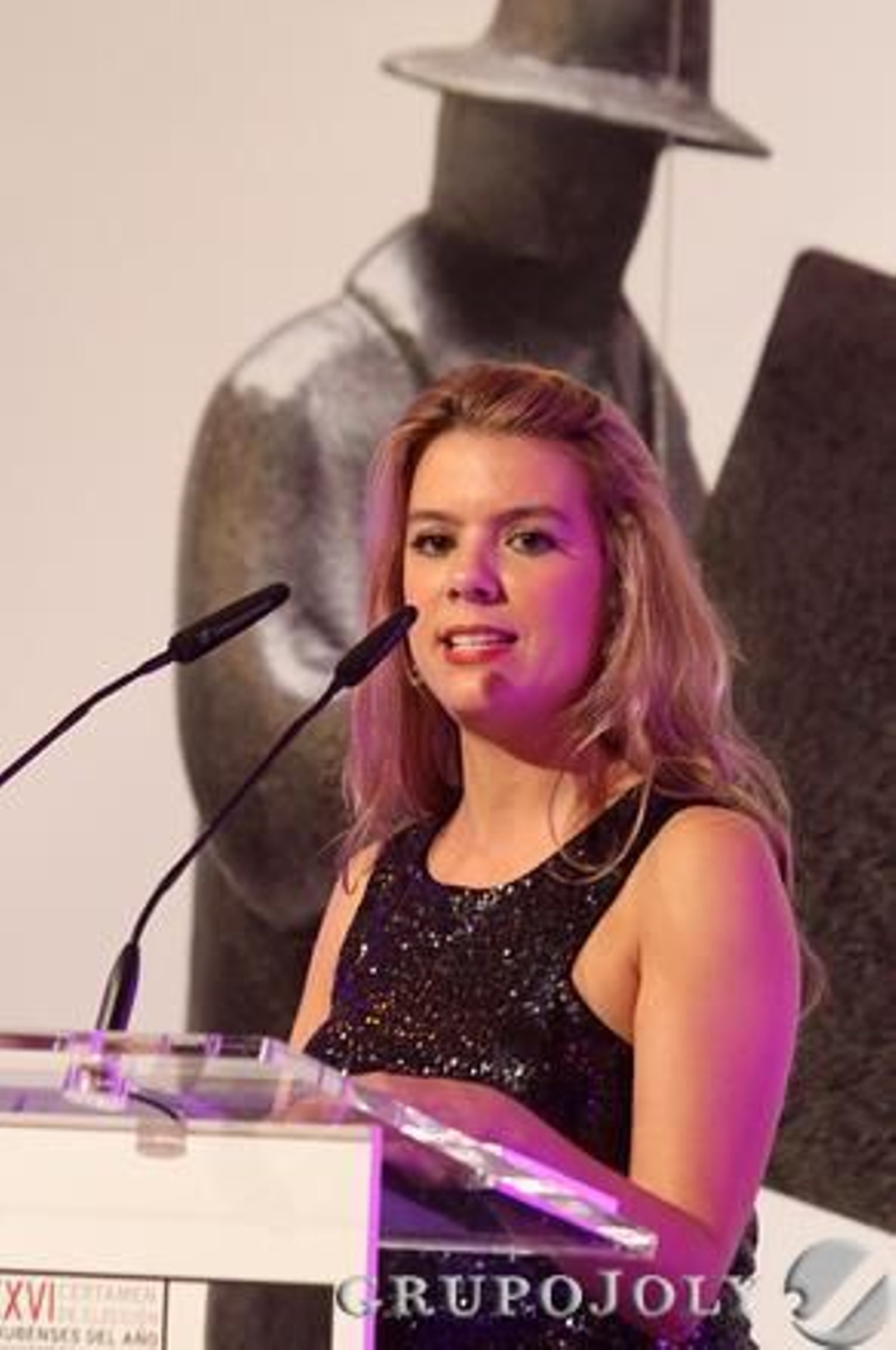 Elena Llompart, conductora del acto.

Foto: Alberto Dominguez/ Paqui Segarra