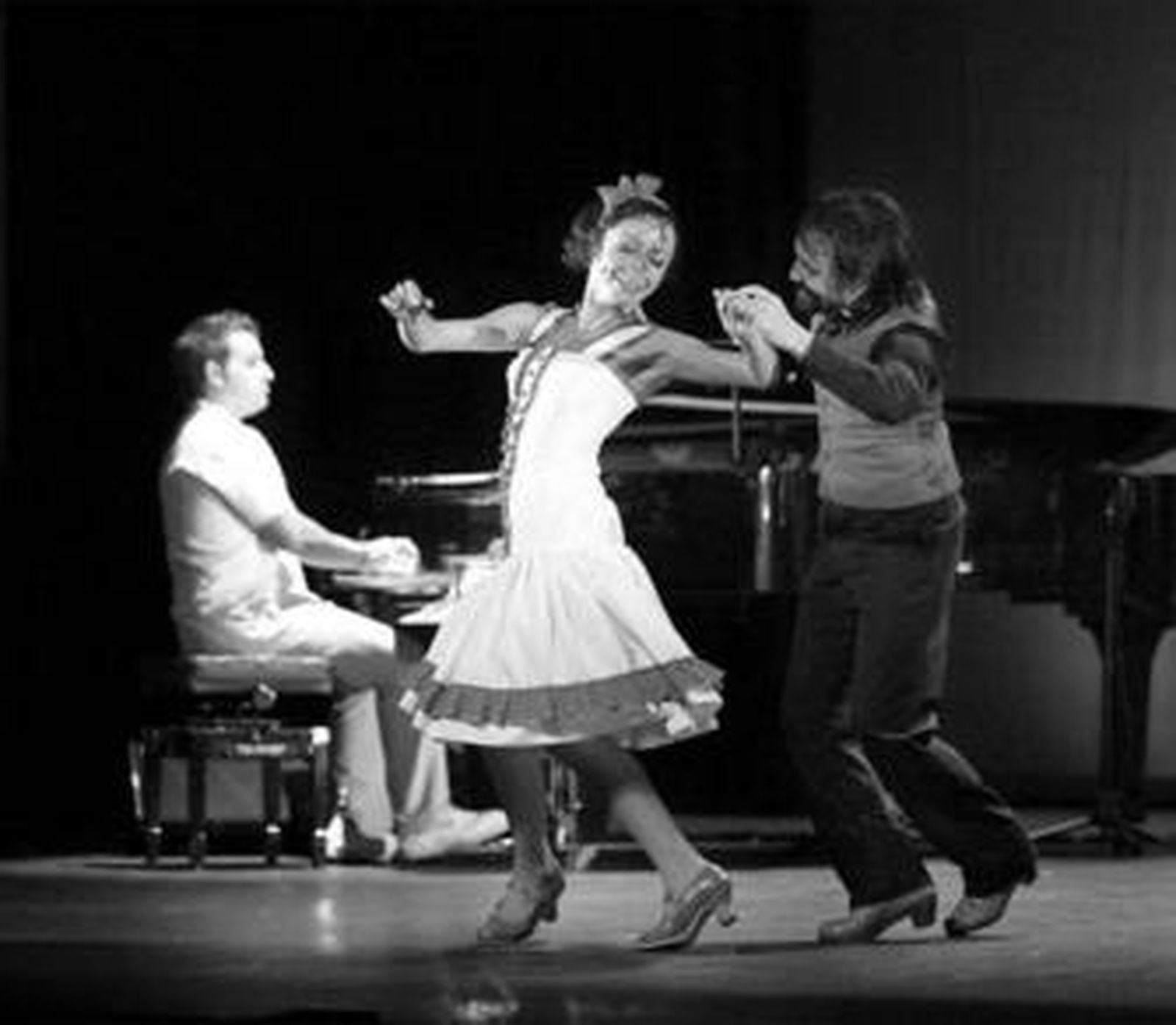 David Morales representa 'El Indiano', este viernes, en el Teatro Central de Sevilla.