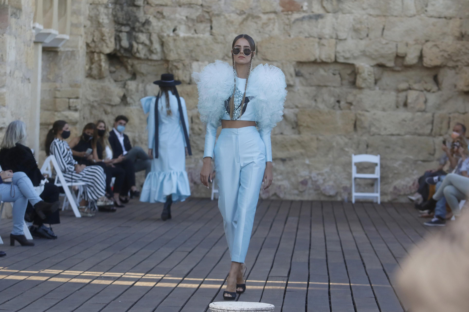 El desfile de Juana Martín en Medina Azahara, en fotografías