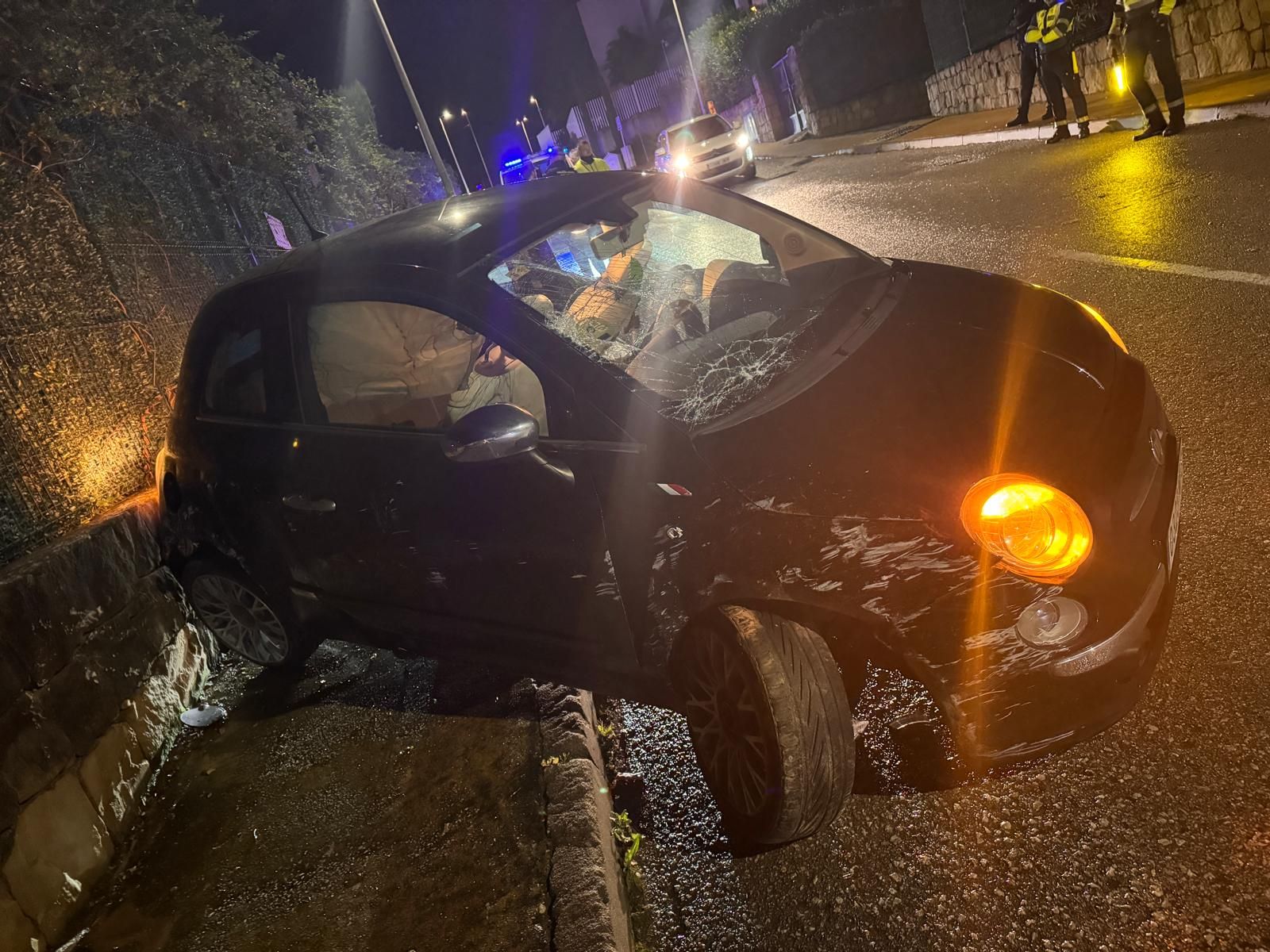 El vehículo, tras acabar la persecución