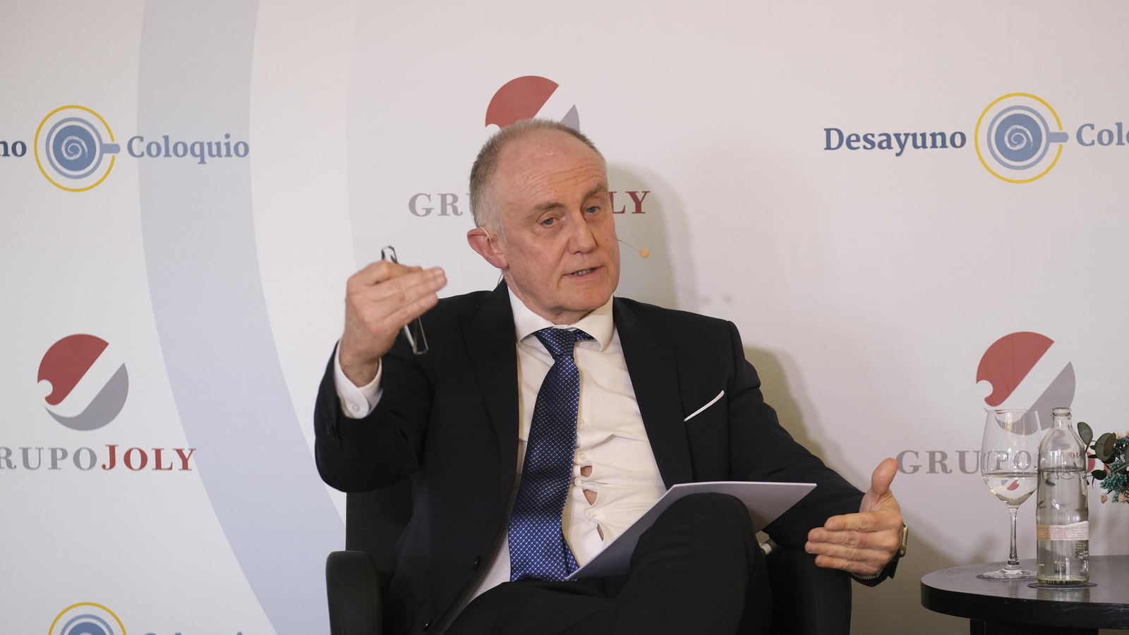 Desayuno coloquio de Grupo Joly y Cajasur, con la participación del ponente Enrique de los Ríos