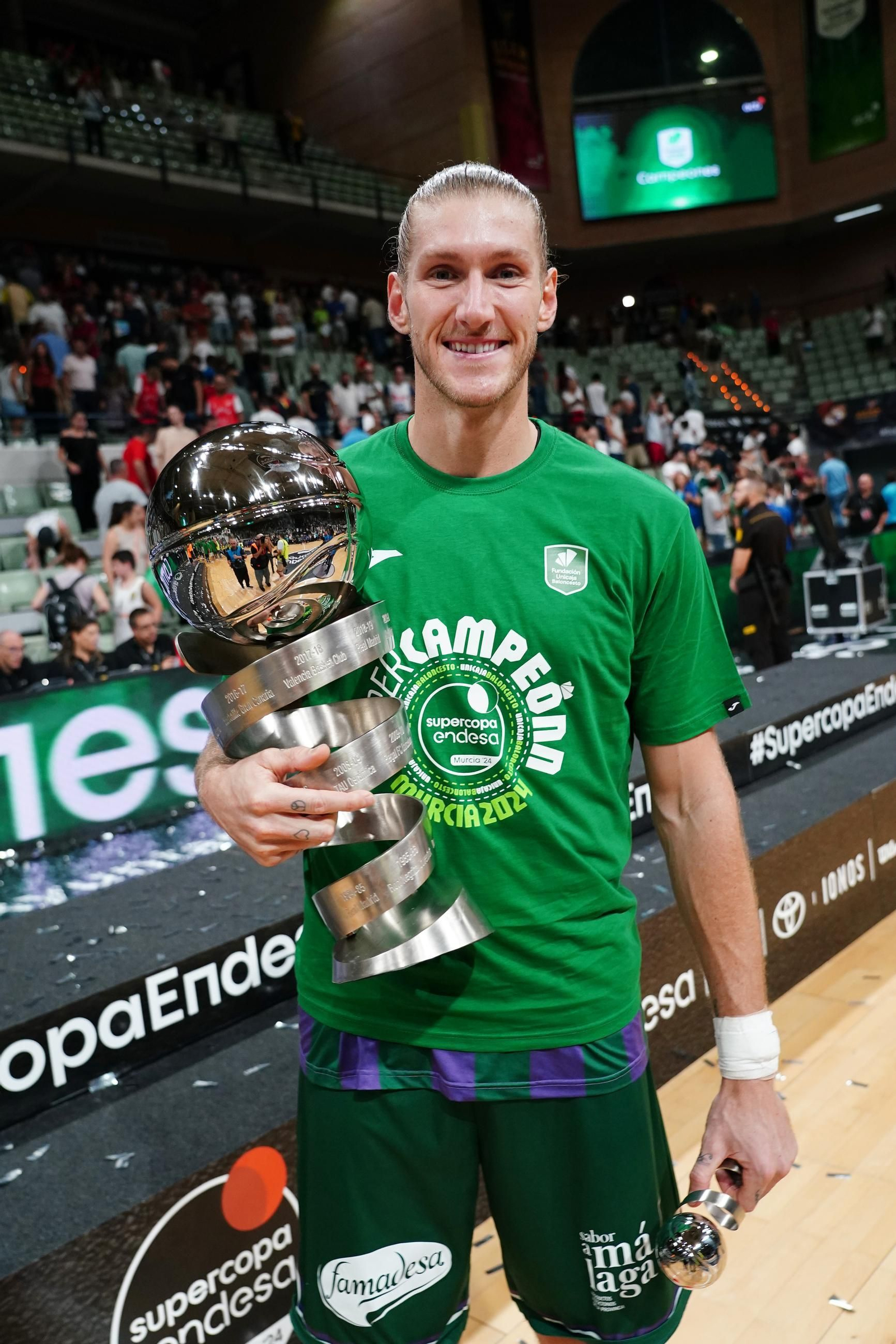 La fiesta del Unicaja supercampeón, en fotos