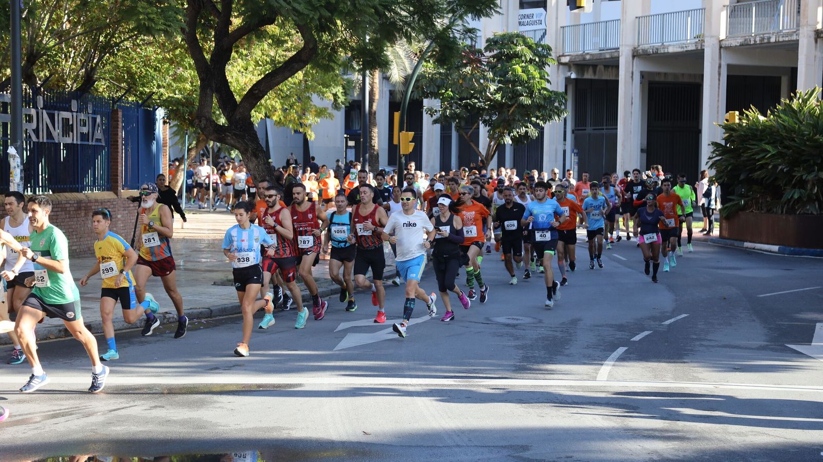 Búscate en las fotos de la Carrera de la Prensa en Málaga