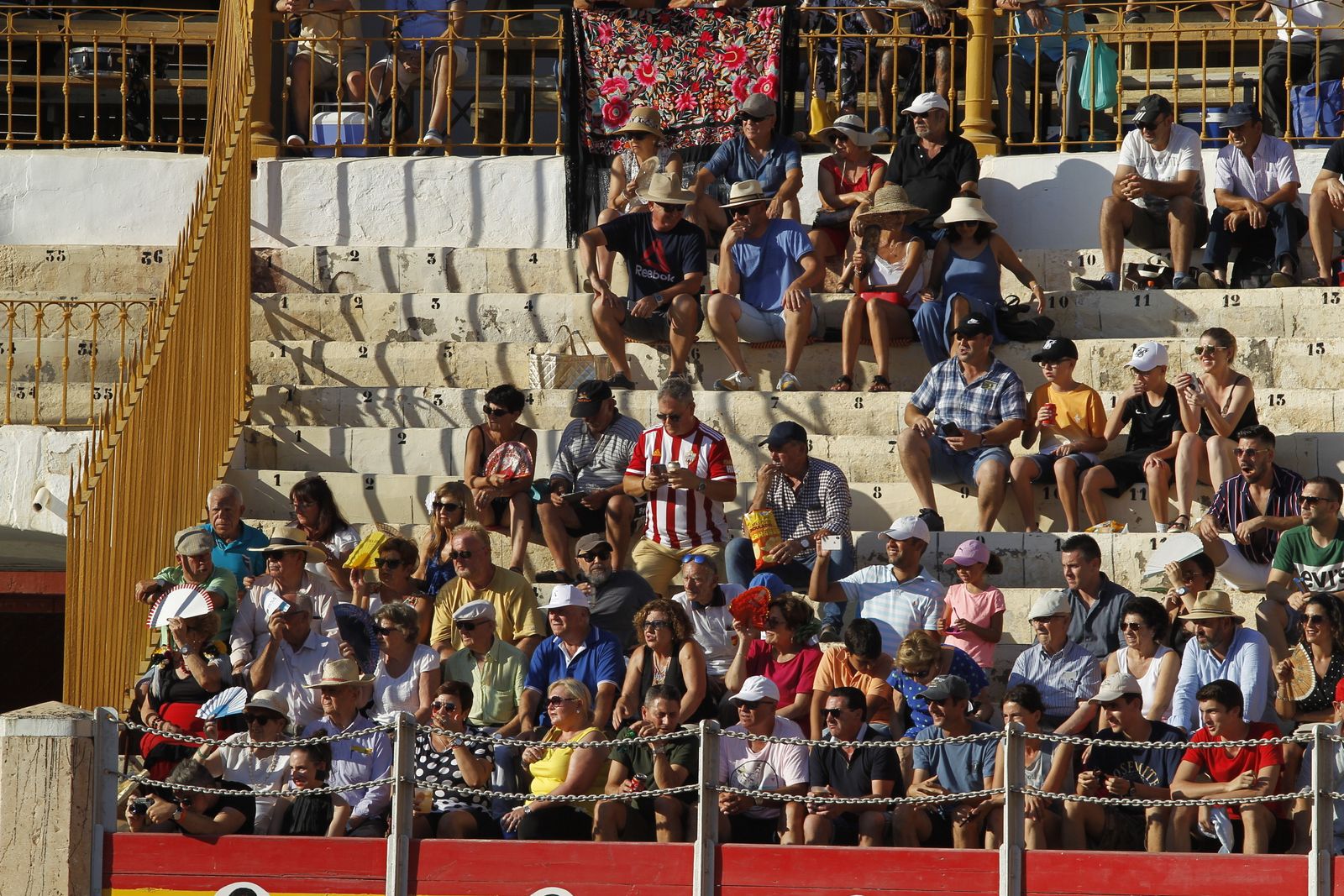 Fotogalería Primera Corrida de Toros. Feria de Almería 2019