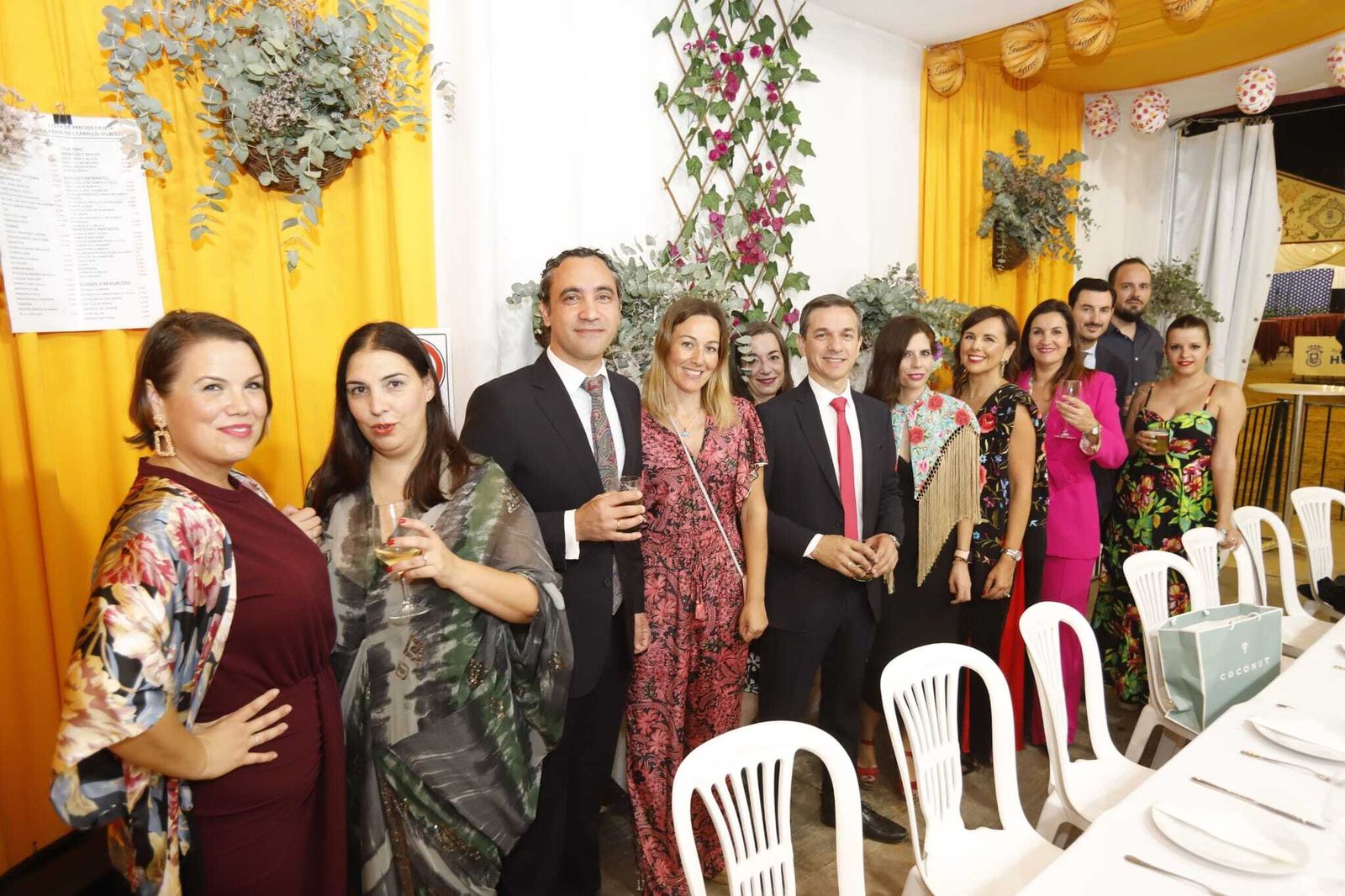 Ambiente en una de las casetas de la Feria del Caballo 2023