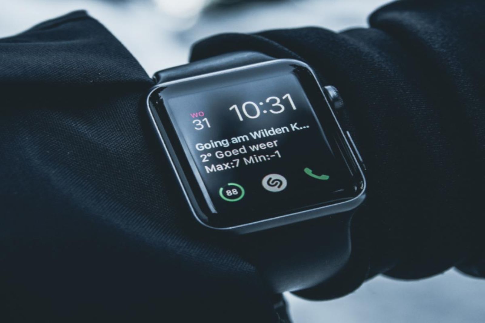 Aprovecha las ofertas de PcComponentes para comprar este reloj inteligente un 22% más barato