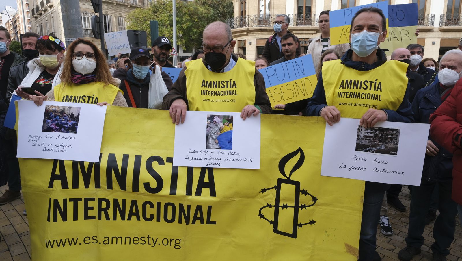 Fotogalería de las protestas contra la invasión rusa en Ucrania. Almería.