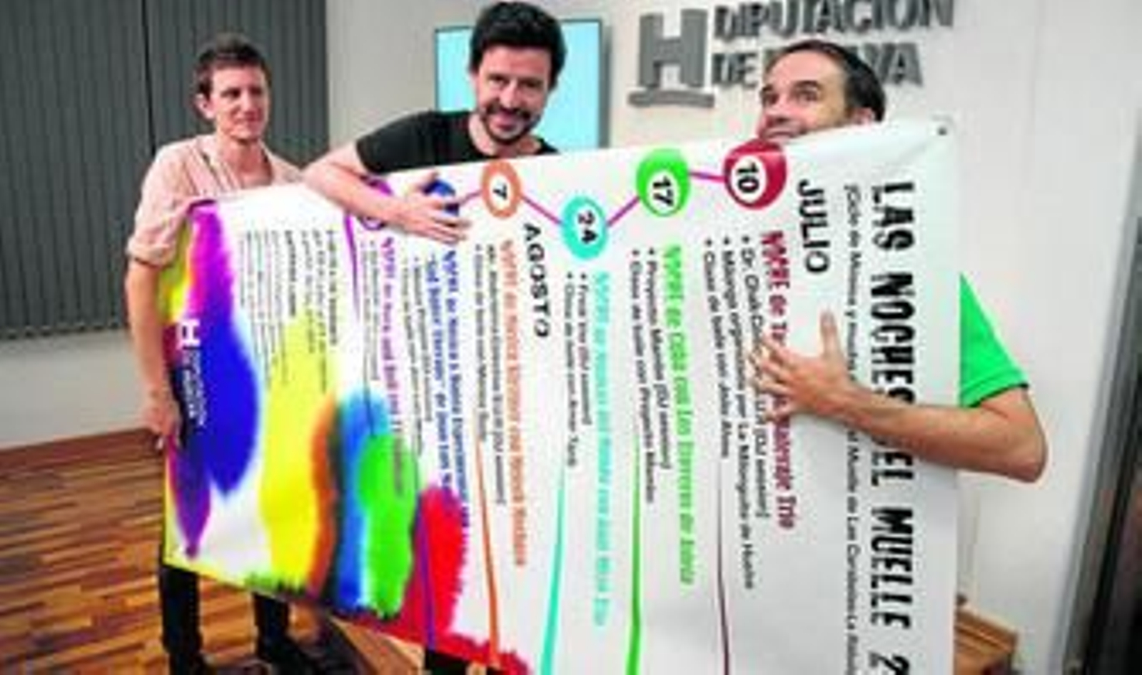 Juan Luis Matilla, Fran Torres y Pablo Peña, ayer, durante la presentación de la obra y escenas de Sad Dance Therapy.