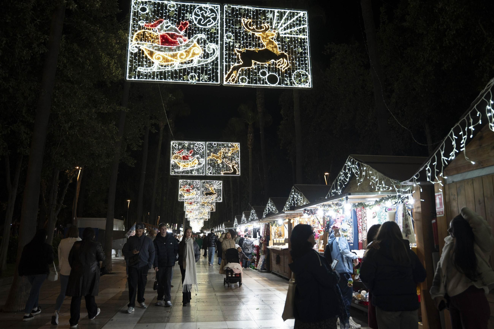 Las mejores imágenes del encendido navideño en Almería