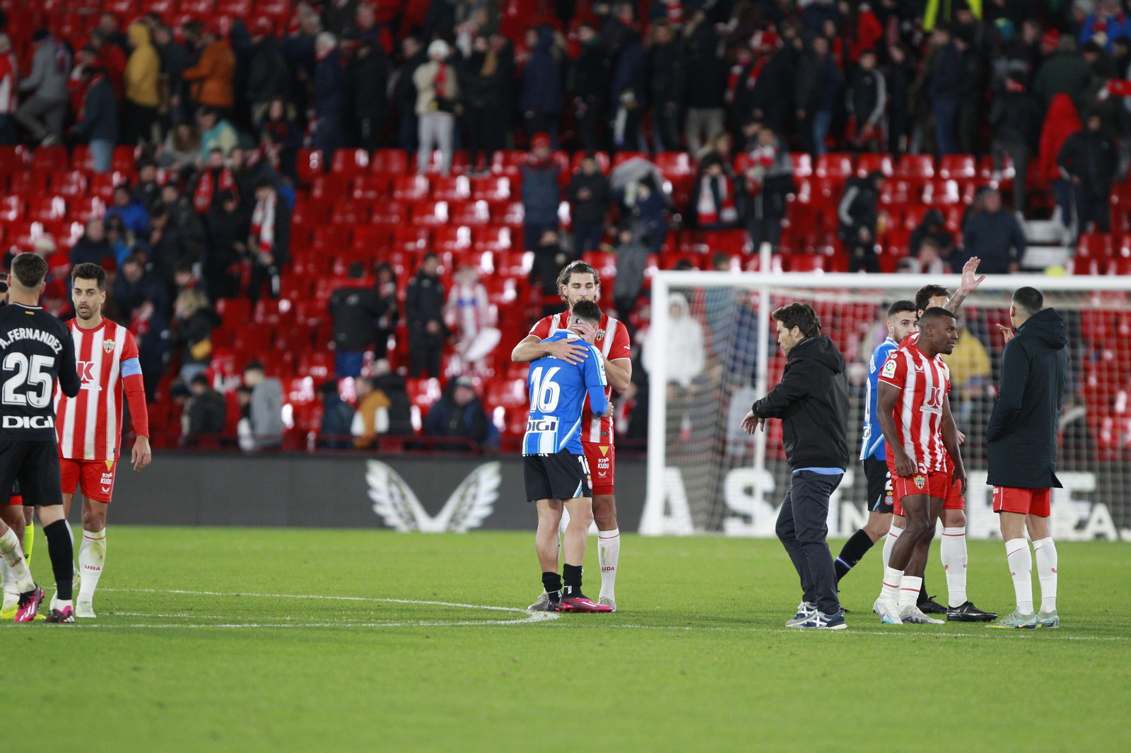 Imágenes del partido U.D. Almería-R.C.D. Espanyol