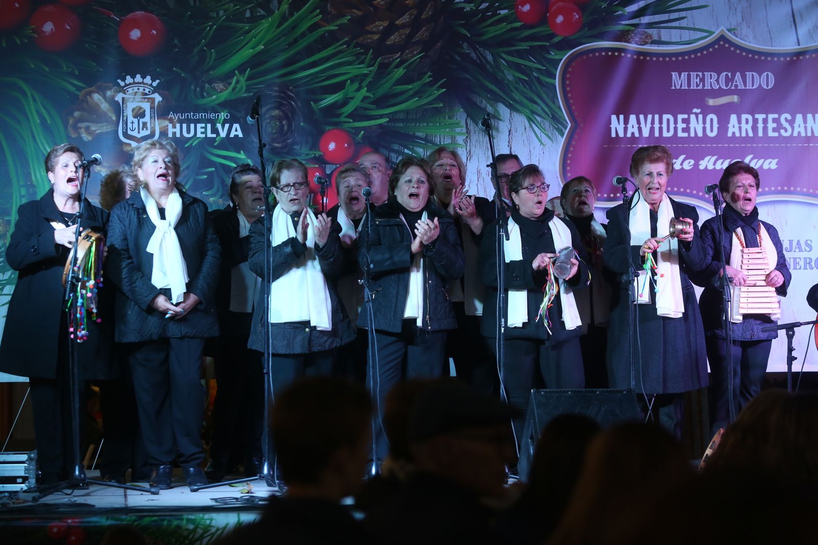 Imágenes del Coro Lazareto en la Plaza de las Monjas