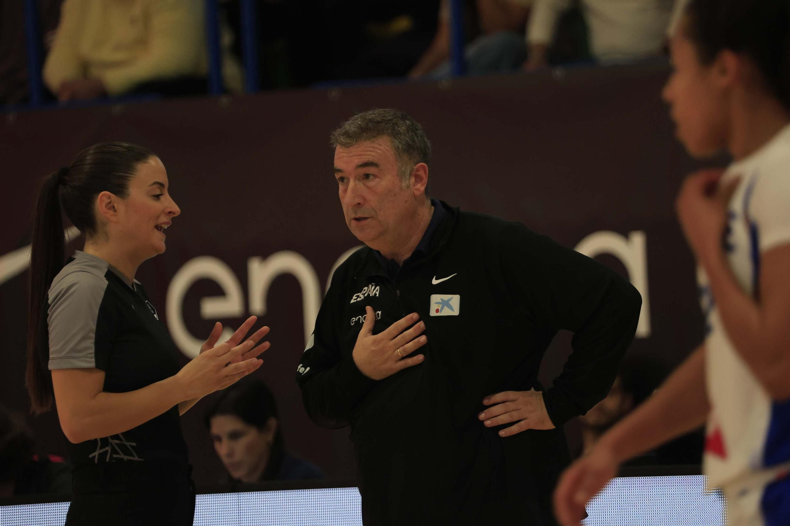 Fotos del partido y ambiente en el España-Francia del Torneo Internacional de Baloncesto Femenino en La Línea