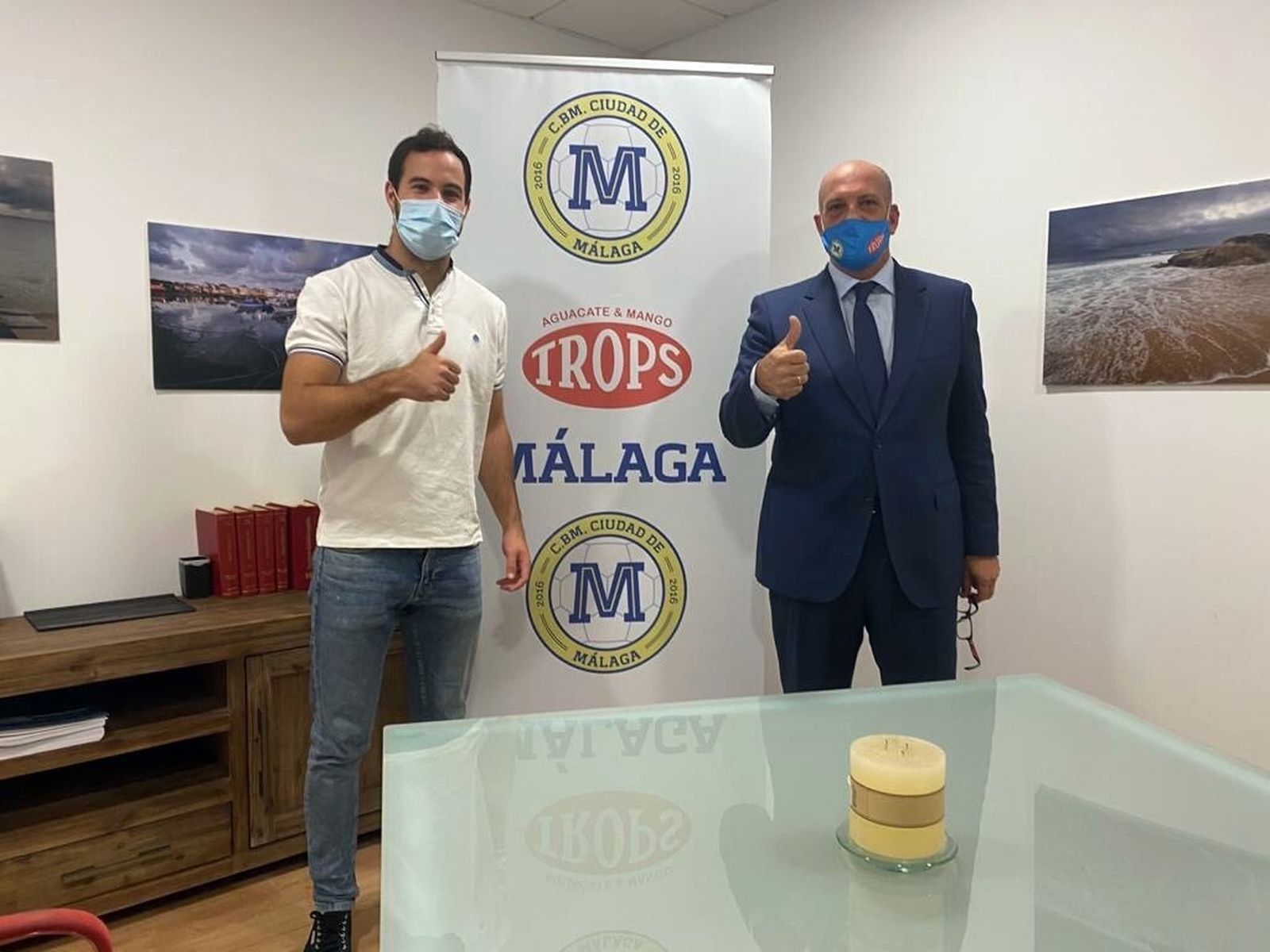 Carlos Muñoz Gaspar , con Alberto Armas.