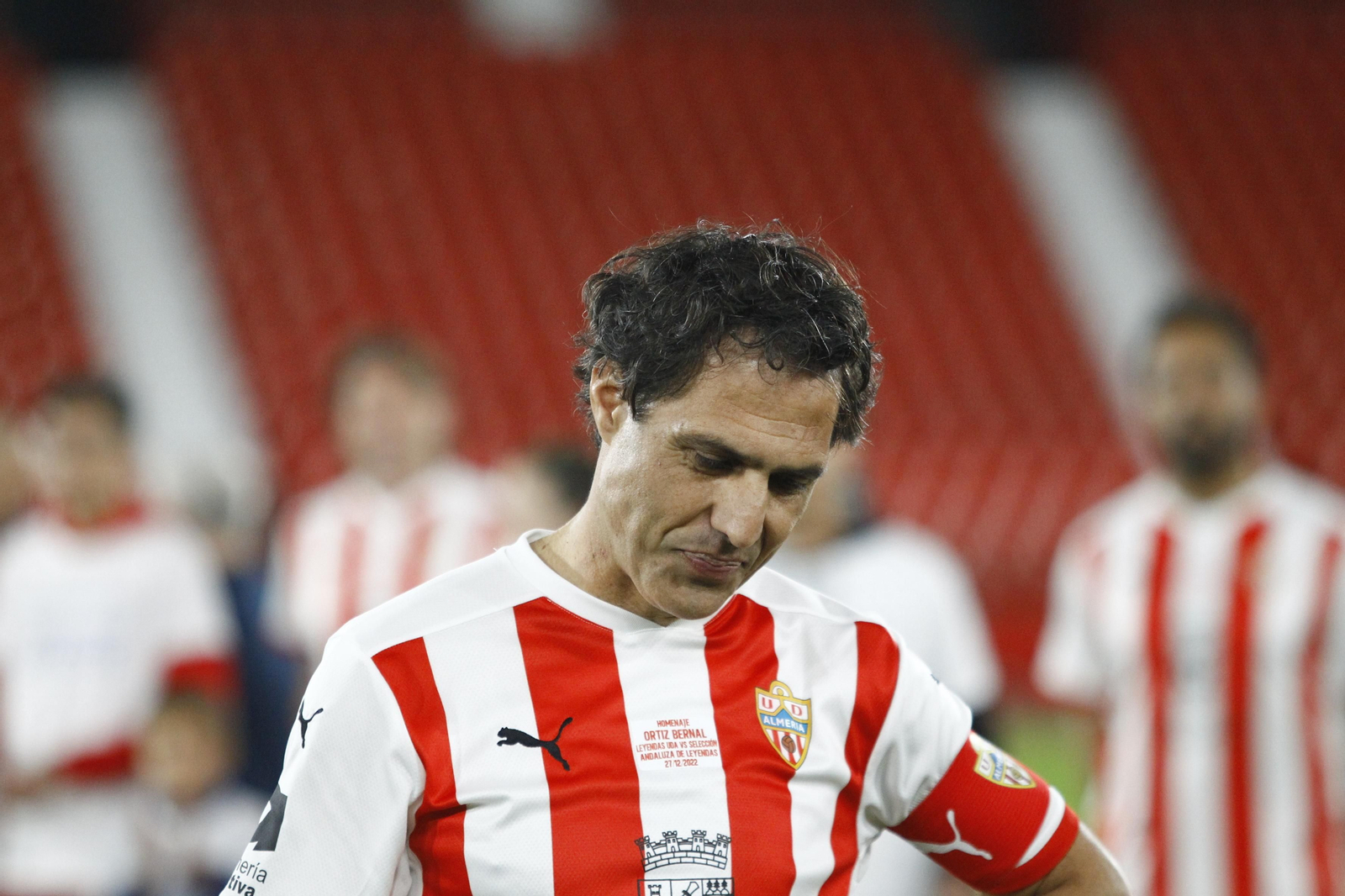 Imágenes del partido homenaje al 'eterno' capitán de la U.D. Almería, José Ortiz