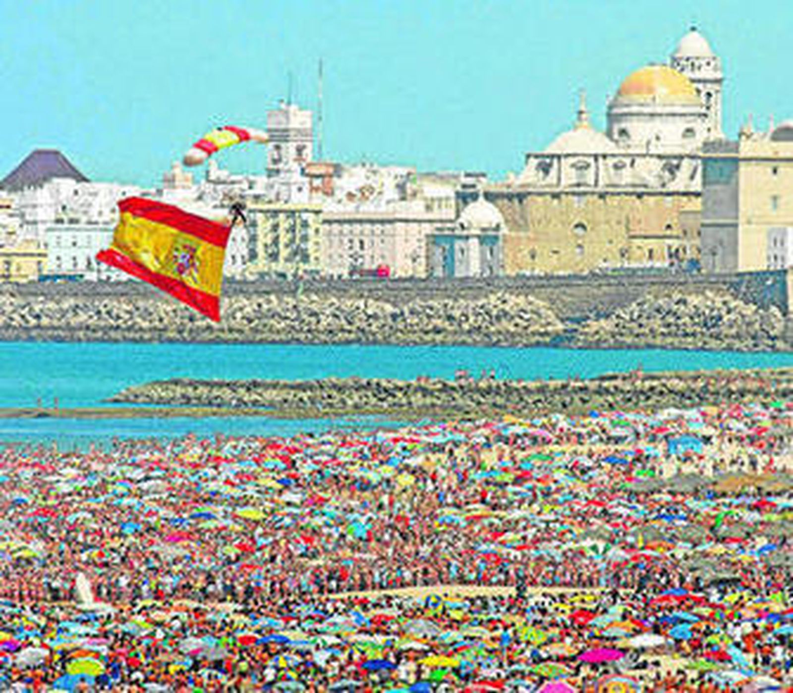 El Festival Aéreo suele congregar cada año a numerosas personas  en las playas de la capital.