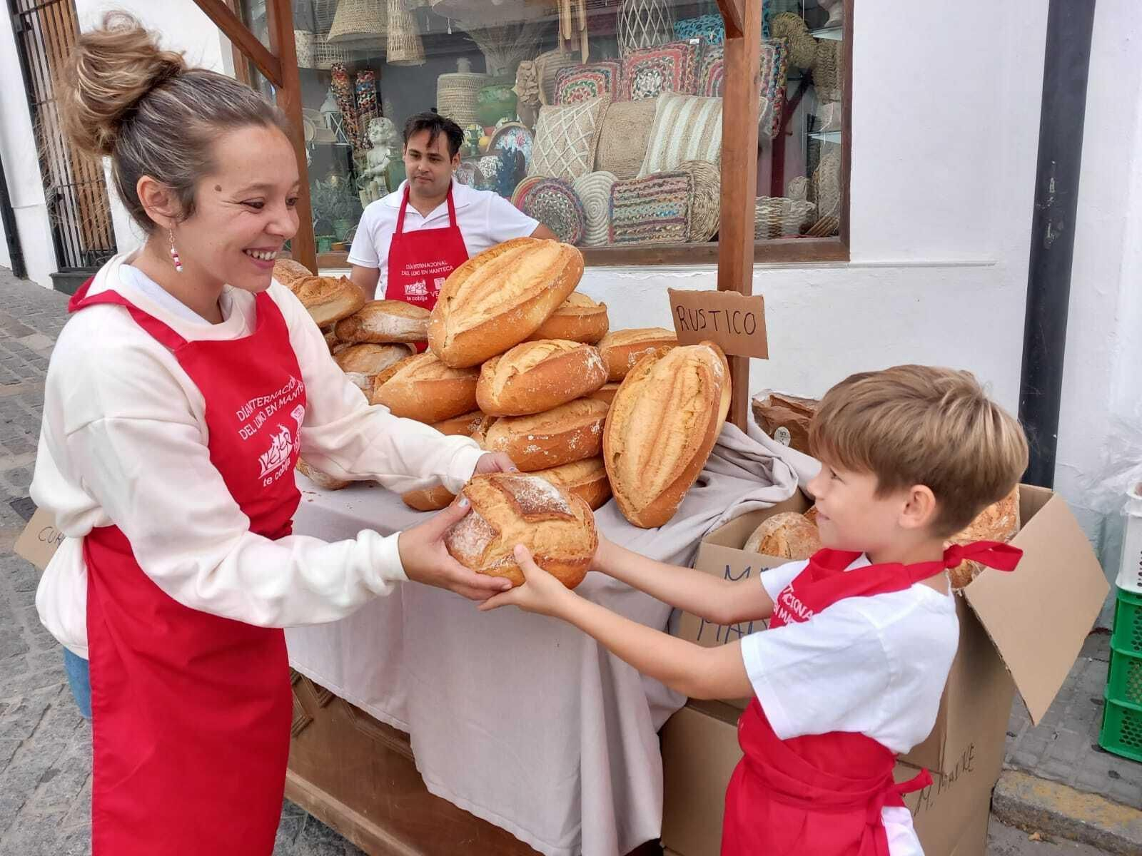 Las imágenes del Día de Lomo en manteca en Vejer: un sabroso plan en uno de los pueblos bonitos de Cádiz