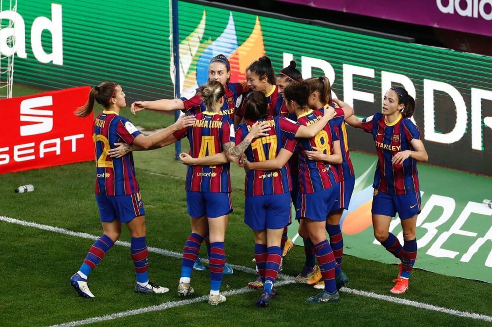 Las fotos de la final de la Copa de la Reina Barcelona-Logroño en La Rosaleda