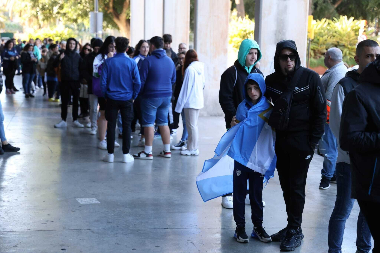 Búscate en las fotos del entrenamiento del Málaga abierto a la afición