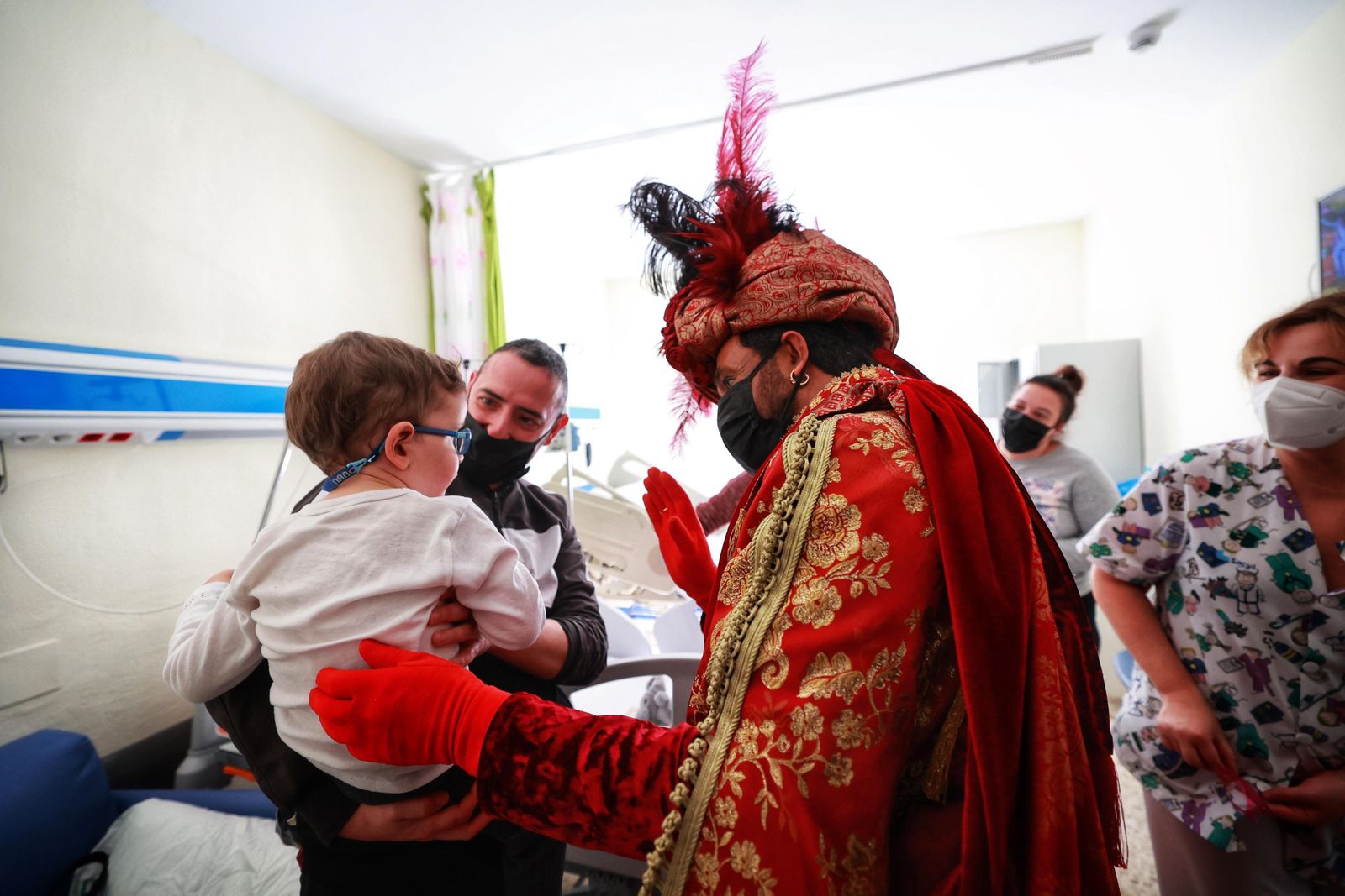 Las imágenes de la visita de los Reyes Magos a Cádiz