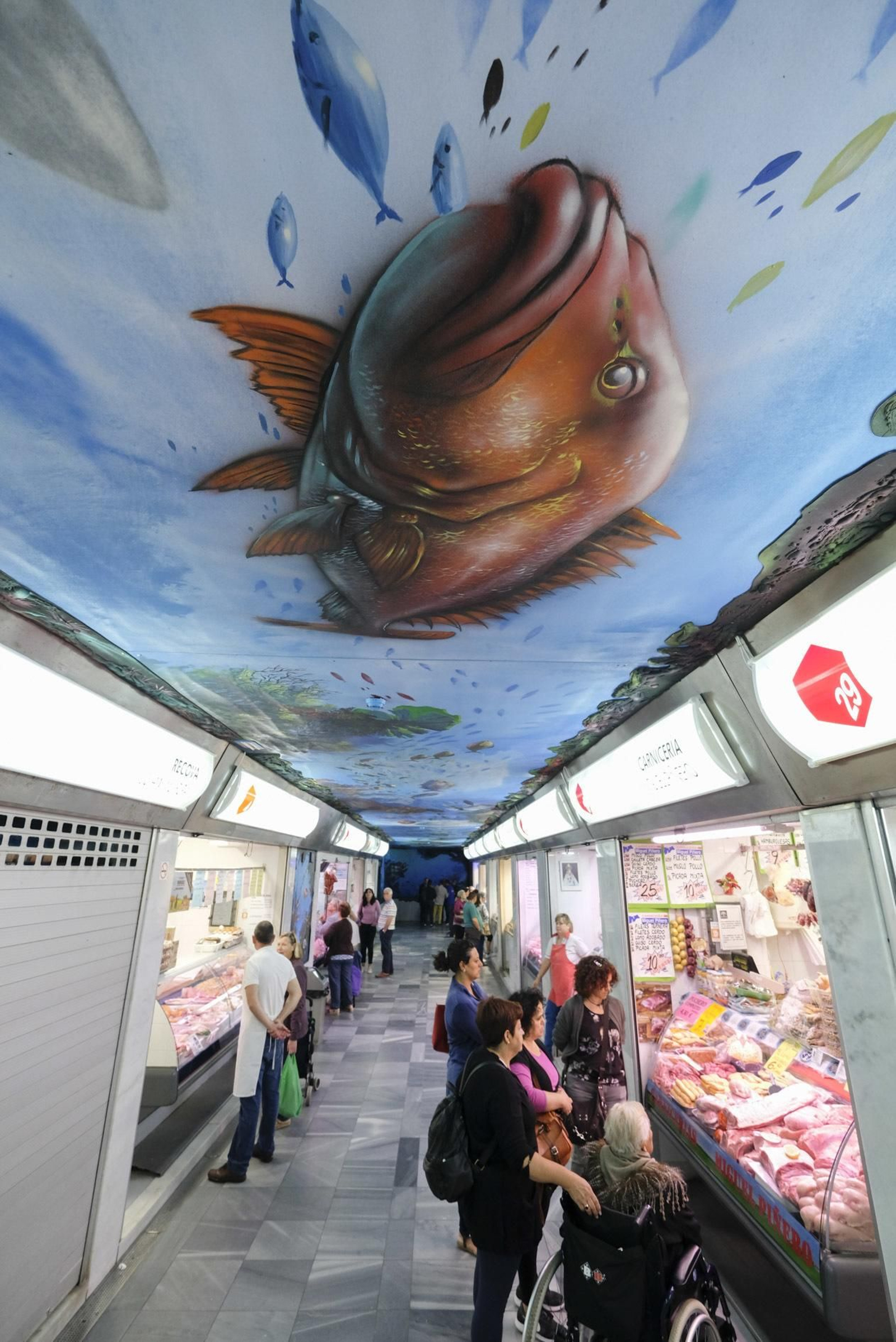 Inaugurada la nueva decoración del mercado Virgen del Rosario