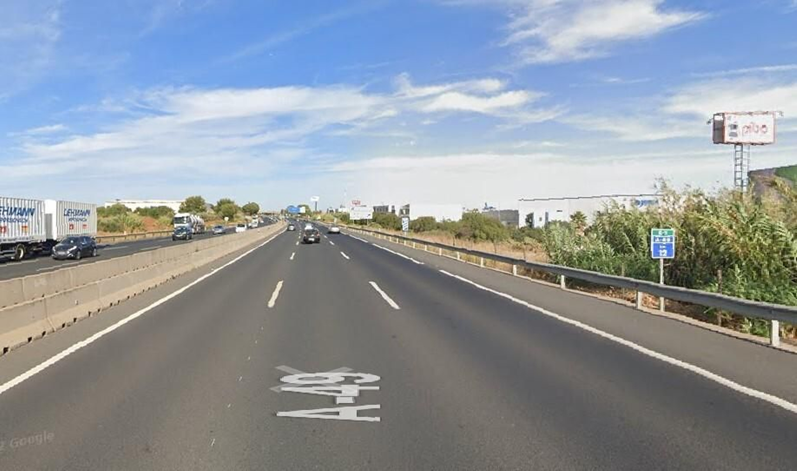 Punto kilométrico 12 de la A-49, donde ha ocurrido el accidente con dos muertos.