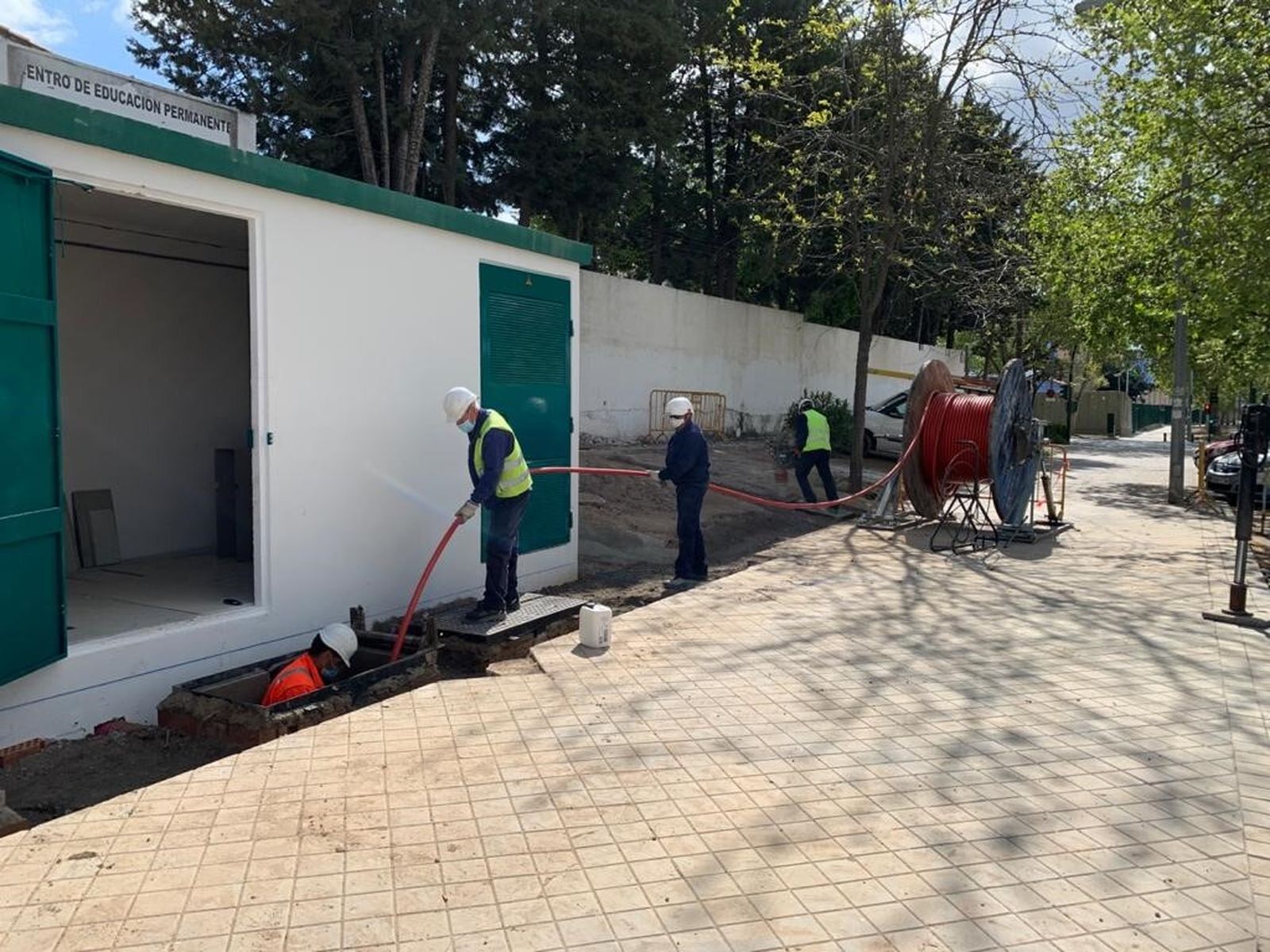 Endesa instala otros 7.600 metros de cableado para reforzar la instalación de la zona Norte