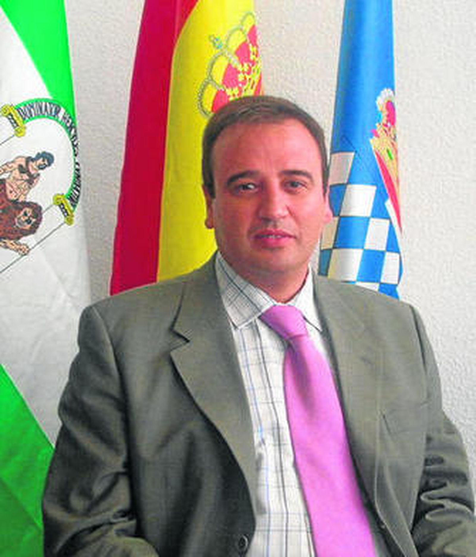 El alcalde, Juan Pastor, critica la "actitud irresponsable del PP".