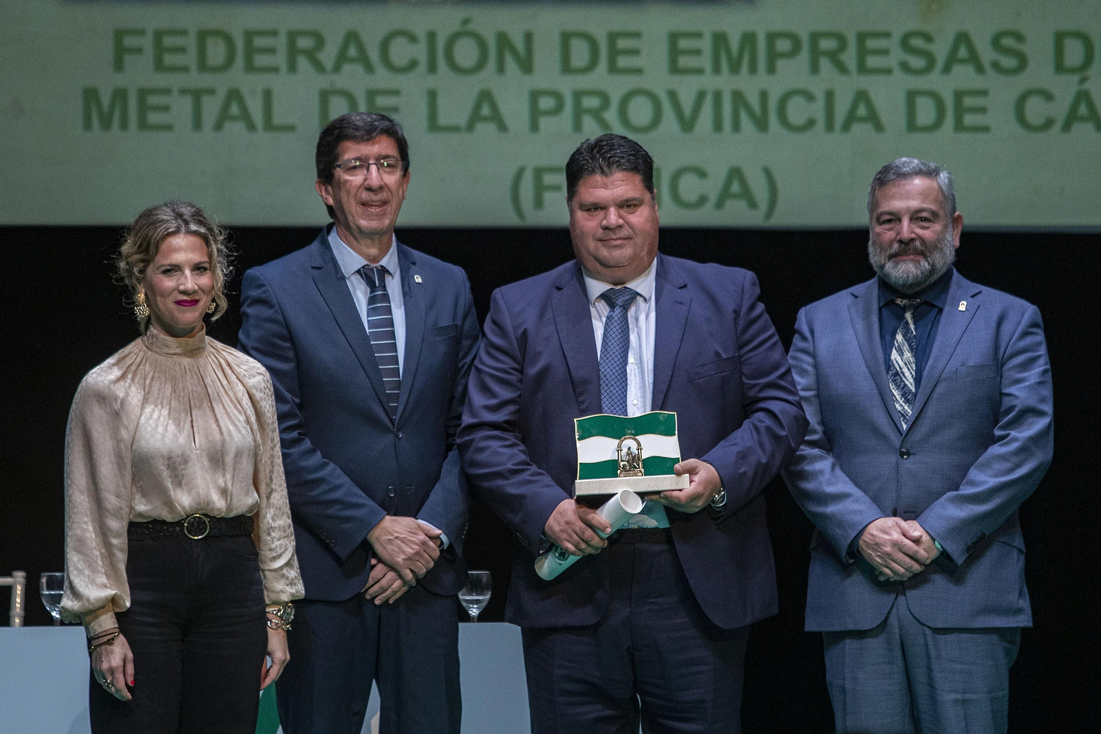 Imágenes de la entrega de las Banderas de Andalucía en la provincia