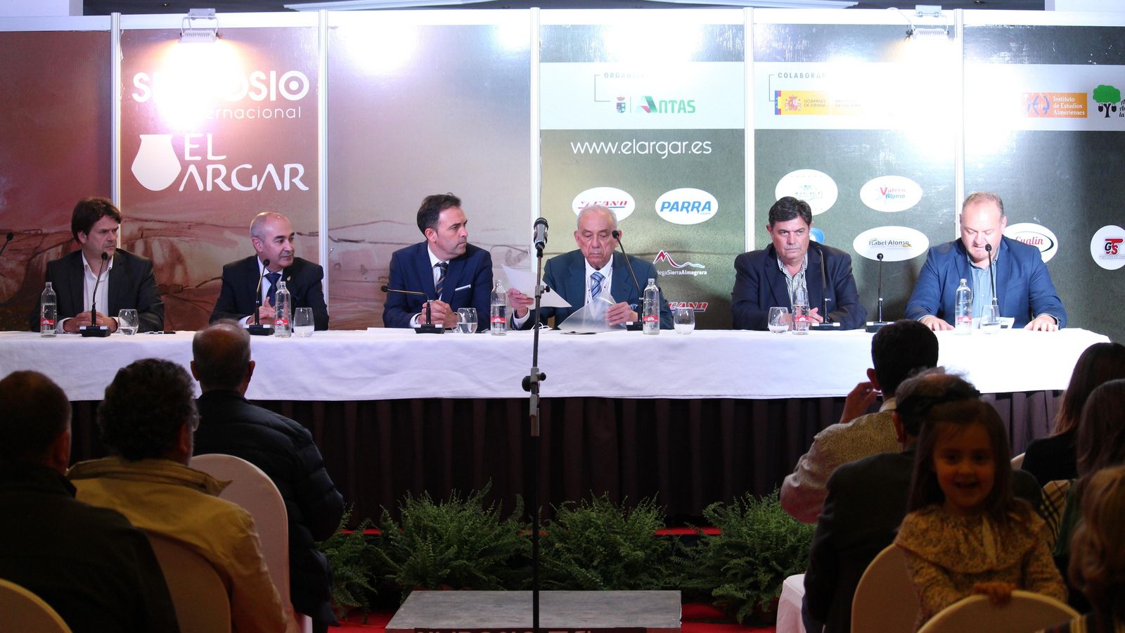 Mesa de la clausura del Simposio Internacional de El Argar.
