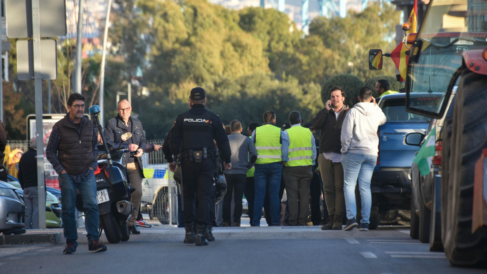 La tractorada del sector primario en Algeciras, en imágenes