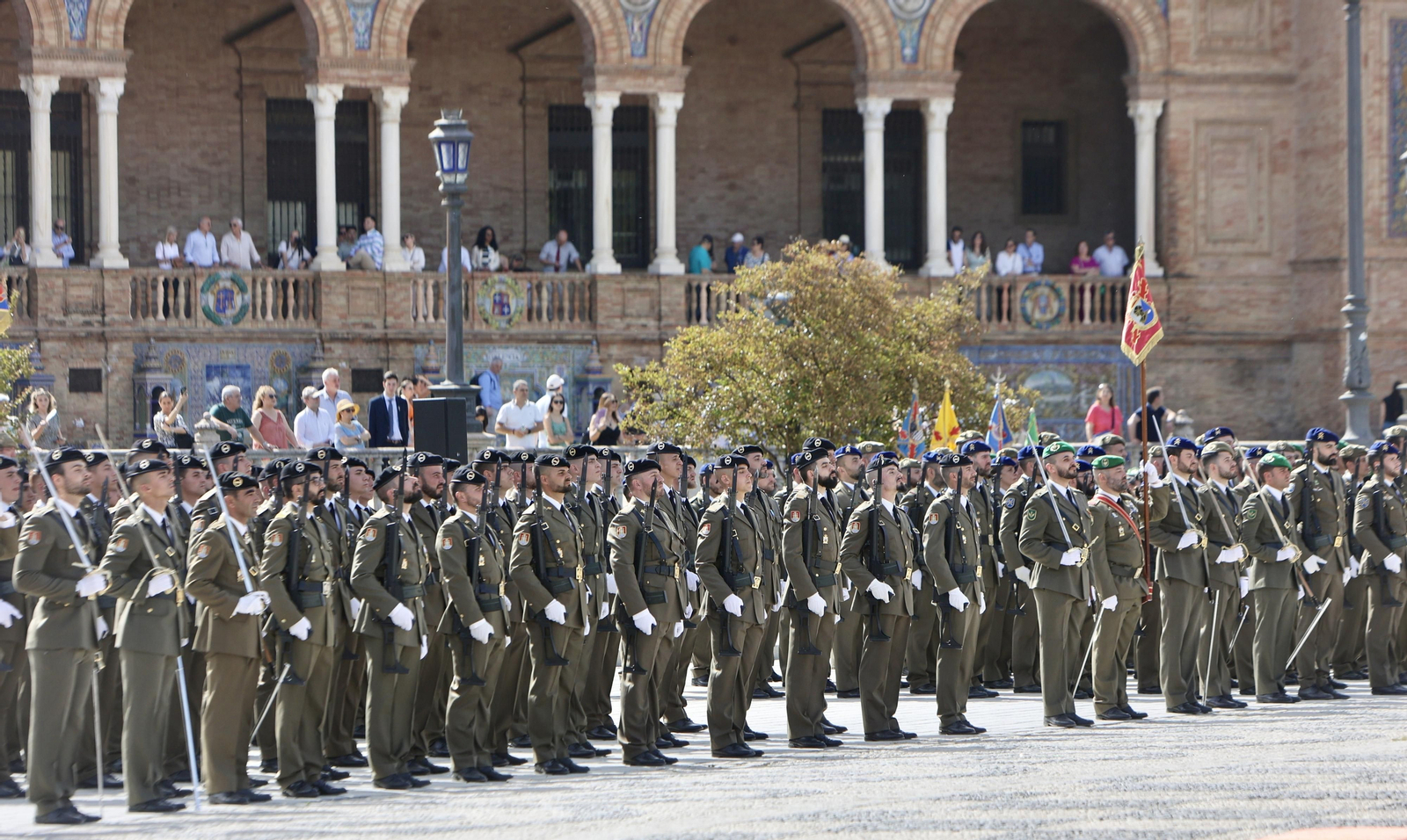 Jura de bandera de personal civil en Sevilla