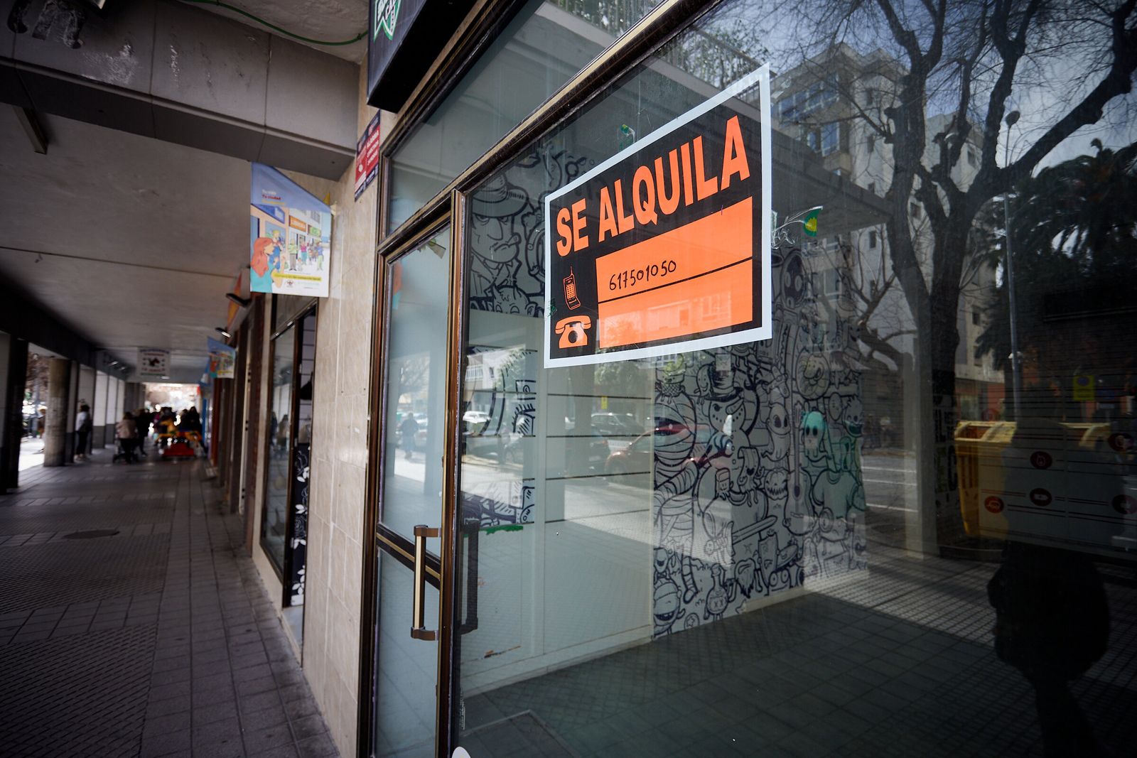 Local en alquiler en la zona de los soportales de la Avenida de Cádiz.