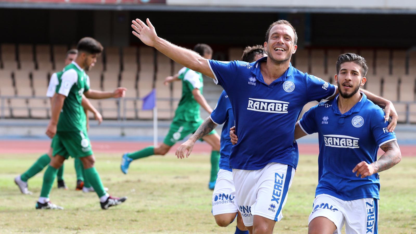 Jorge Herrero, celebrando el gol del triunfo frente al Guadalcacín.