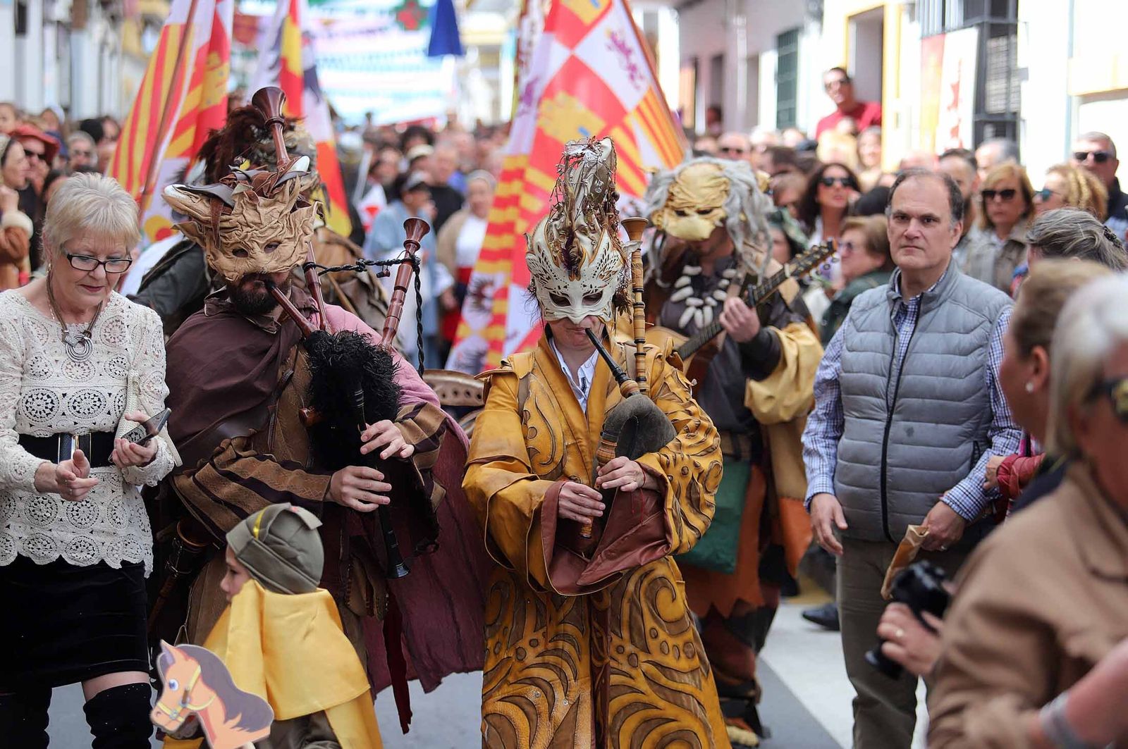 Imágenes del gran ambiente en la Feria Medieval de Palos de la Frontera, Huelva