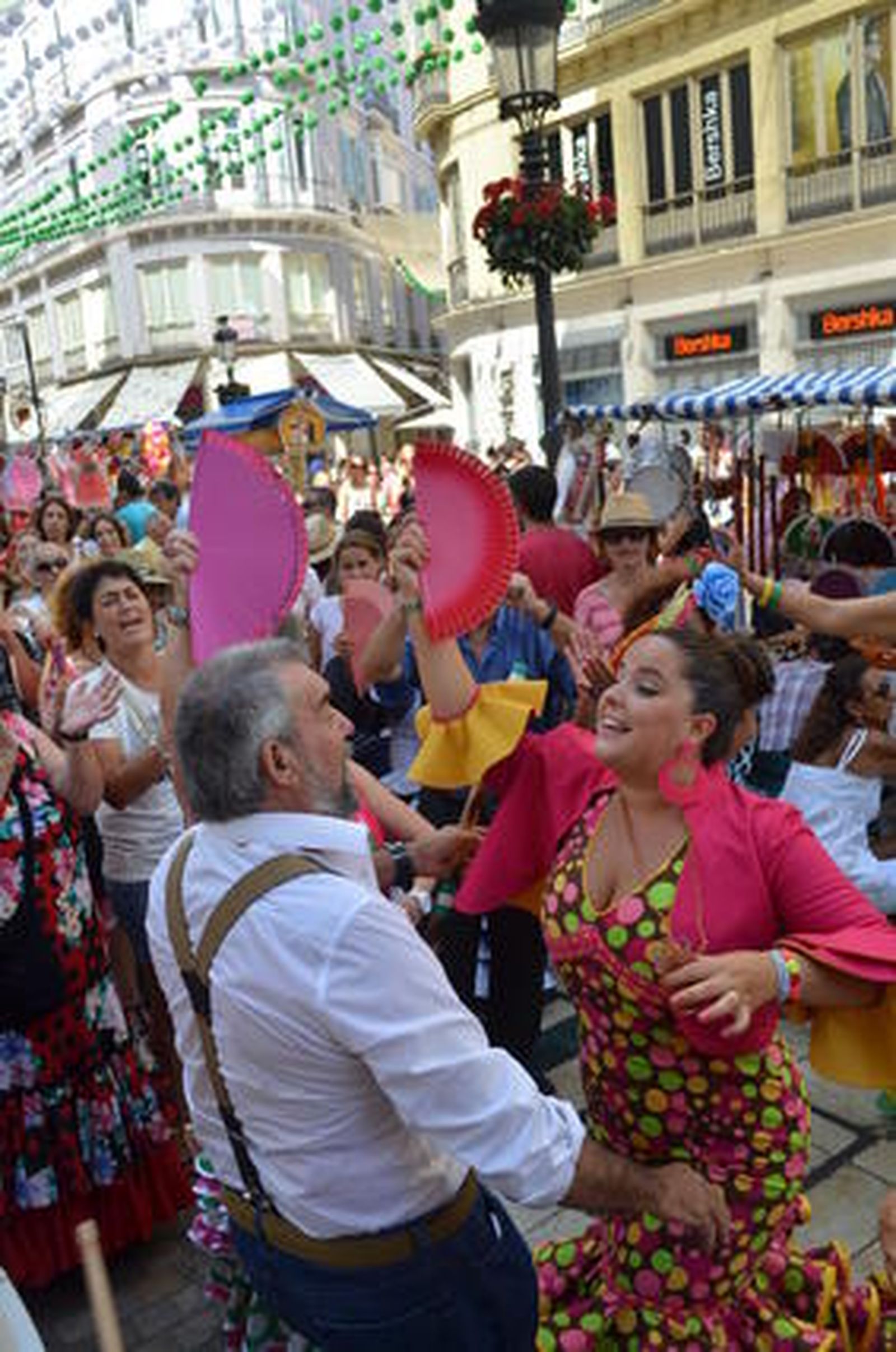 Jolgorio en el Real y en el centro

Foto: Marta González / Javier Albiñana