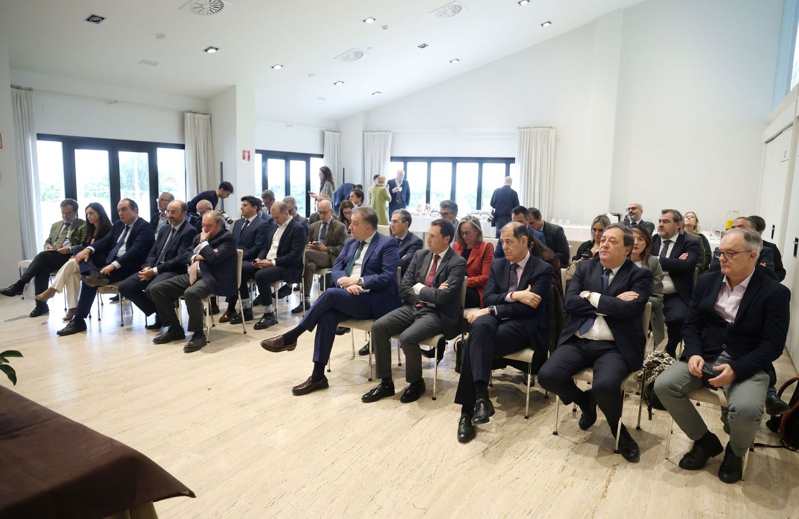 El 'Foro de las ciudades', organizado por el Grupo Joly en Antequera, en imágenes
