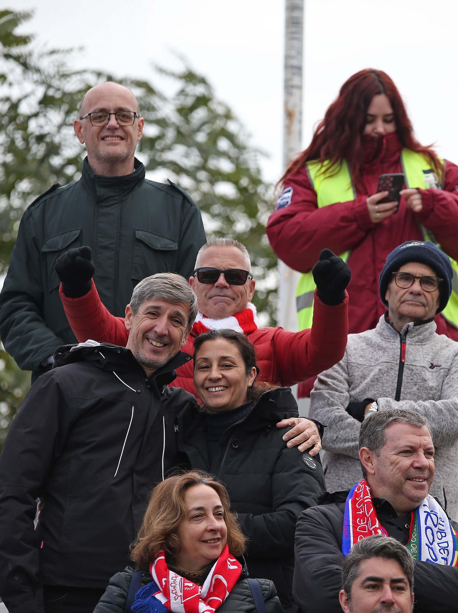 Fotos de la afición durante el Algeciras - Badajoz en el Nuevo Mirador