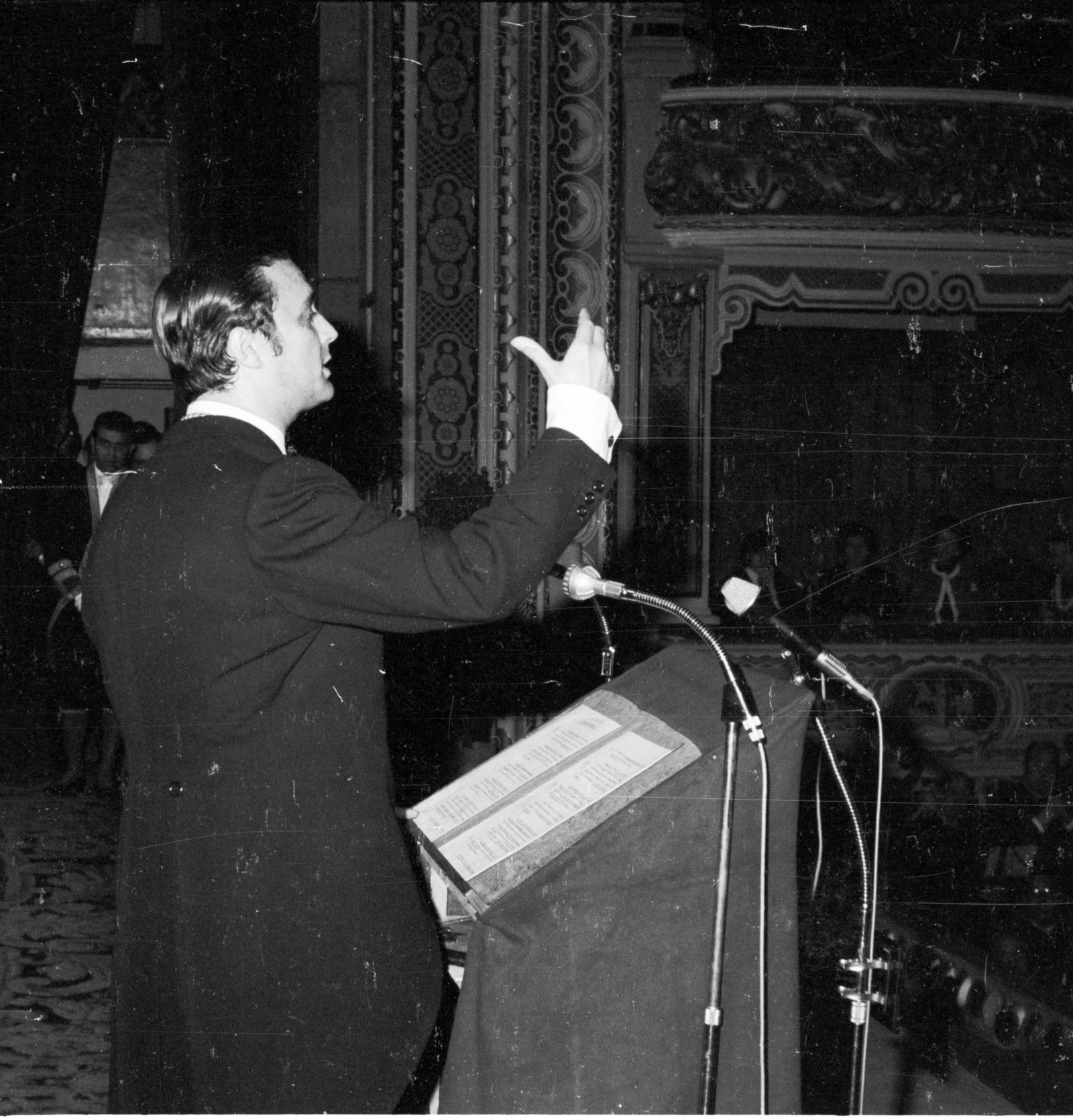 Ramón Martín Cartaya pregona en el Lope de Vega en 1972