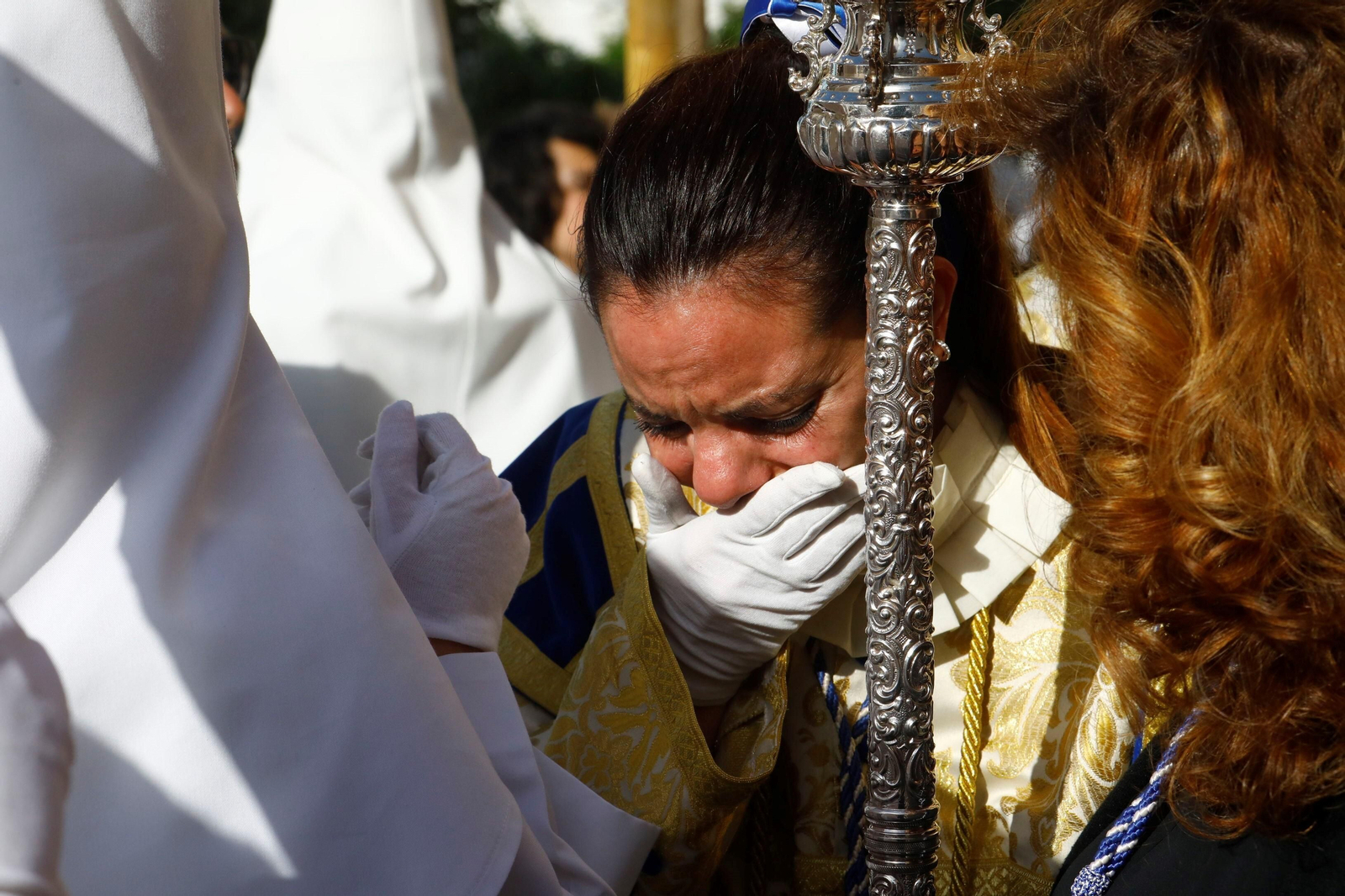 Domingo de Resurrección en Córdoba: la procesión de la hermandad del Resucitado, en imágenes