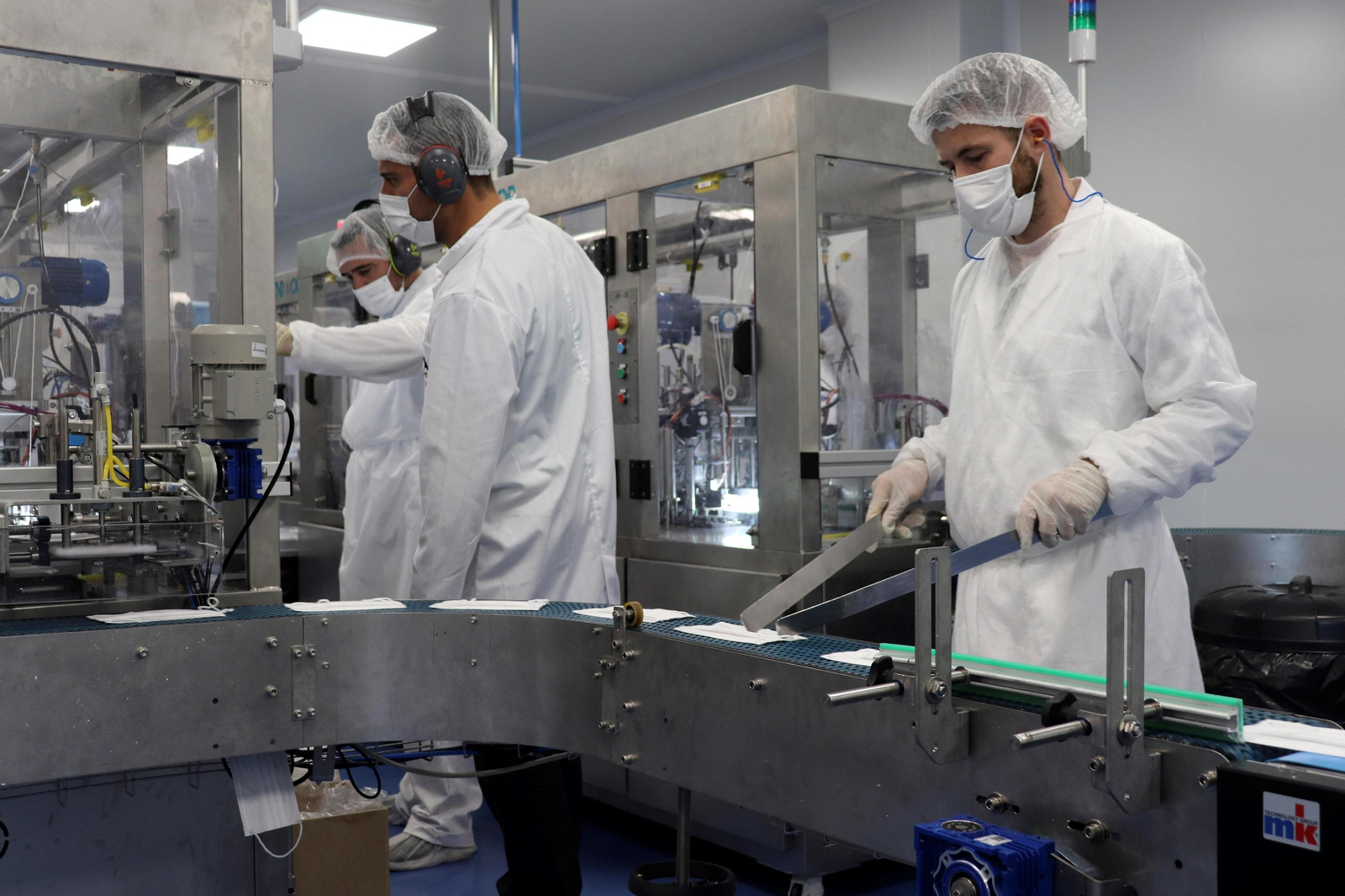 La fábrica de mascarillas MasFabEs de Pizarra.