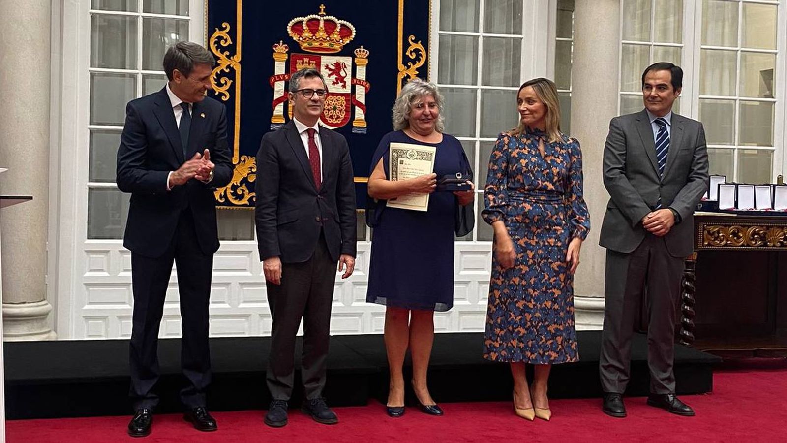 María José Sanz, con la Cruz de San Raimundo de Peñafort.