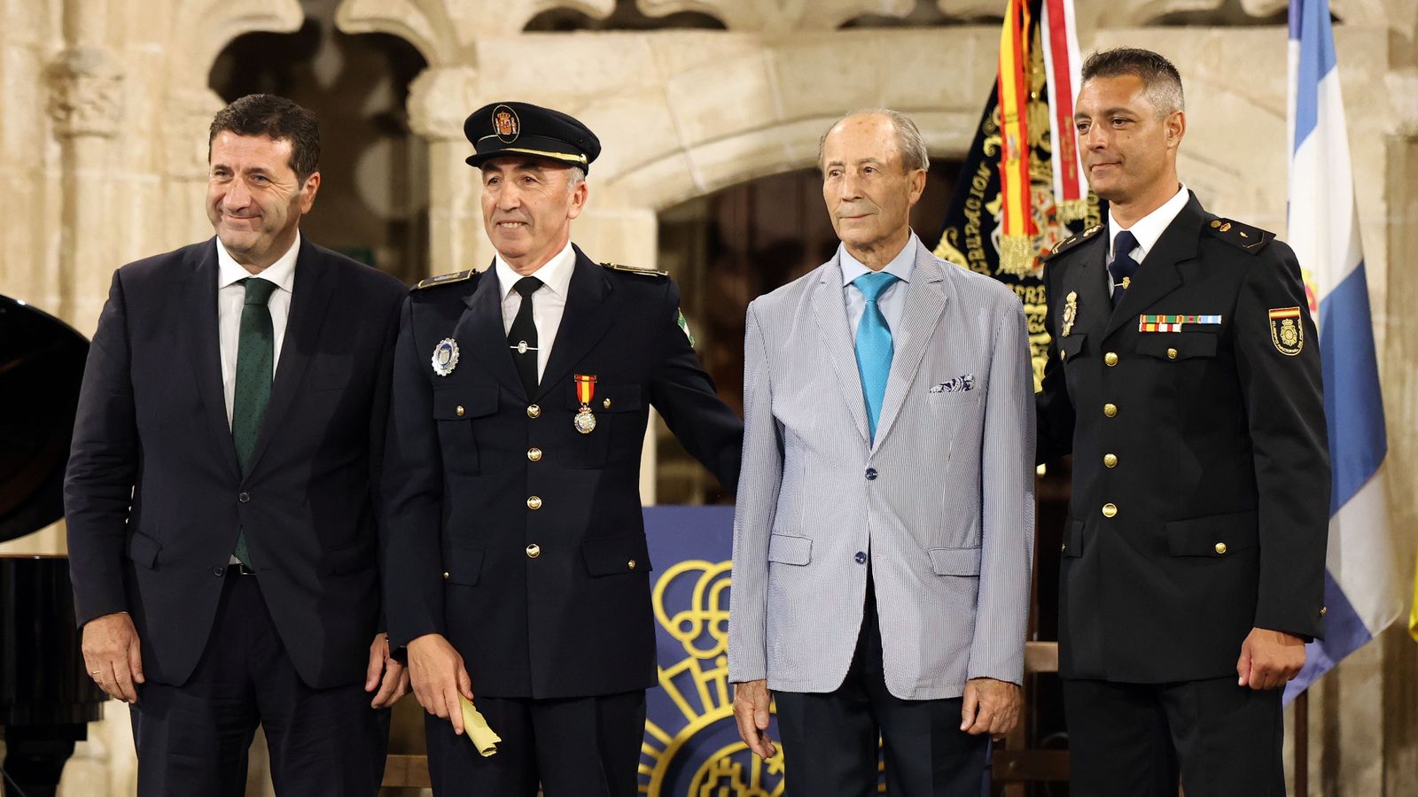 Entrega de medallas de la Asociación Santo Ángel de la Policía Nacional de Jerez