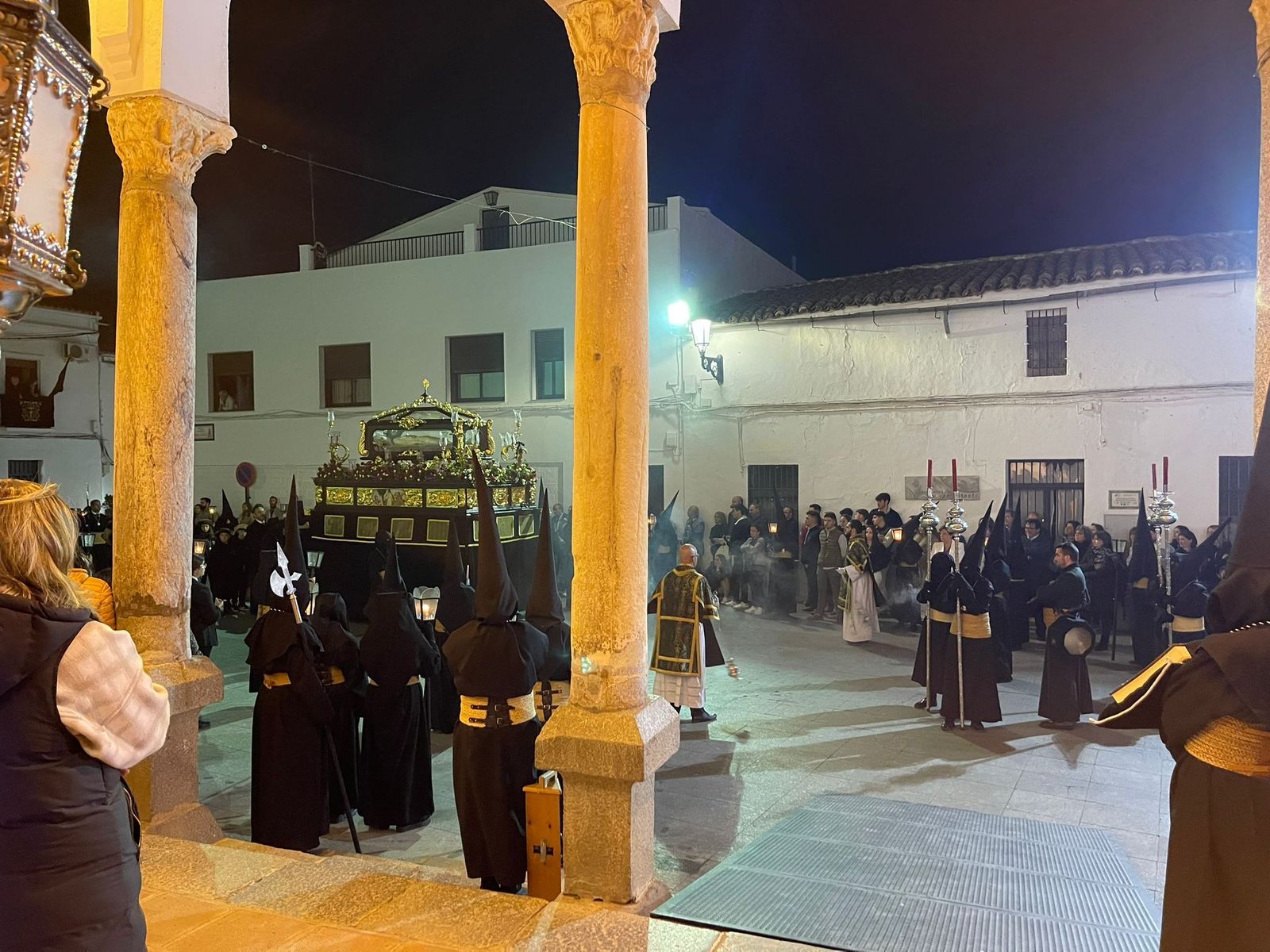 Viernes Santo en Fuente Obejuna: La procesión del Santo Entierro, en imágenes