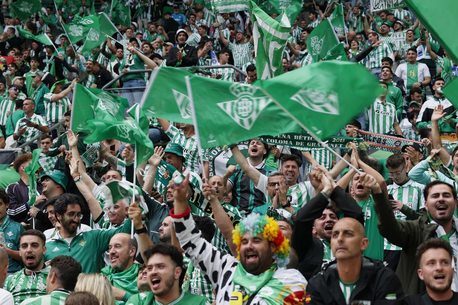 La afición del Betis en la final de la Conference League