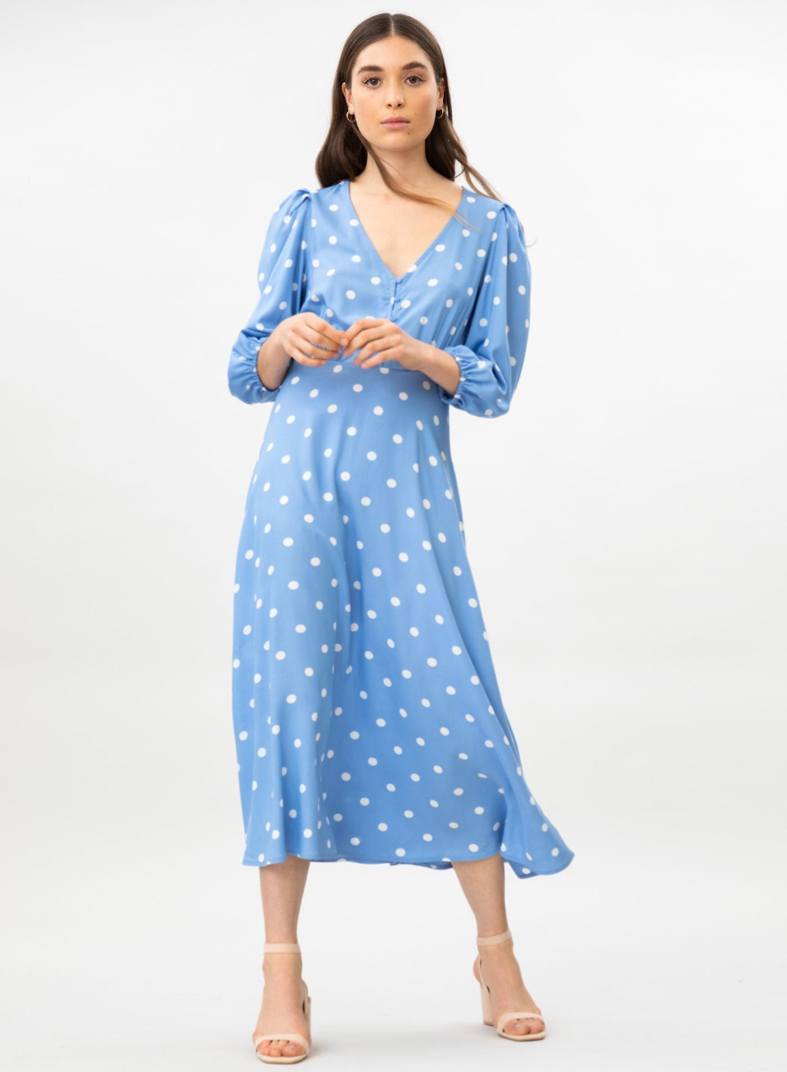 Vestido midi con estampado de lunares de Lefties.