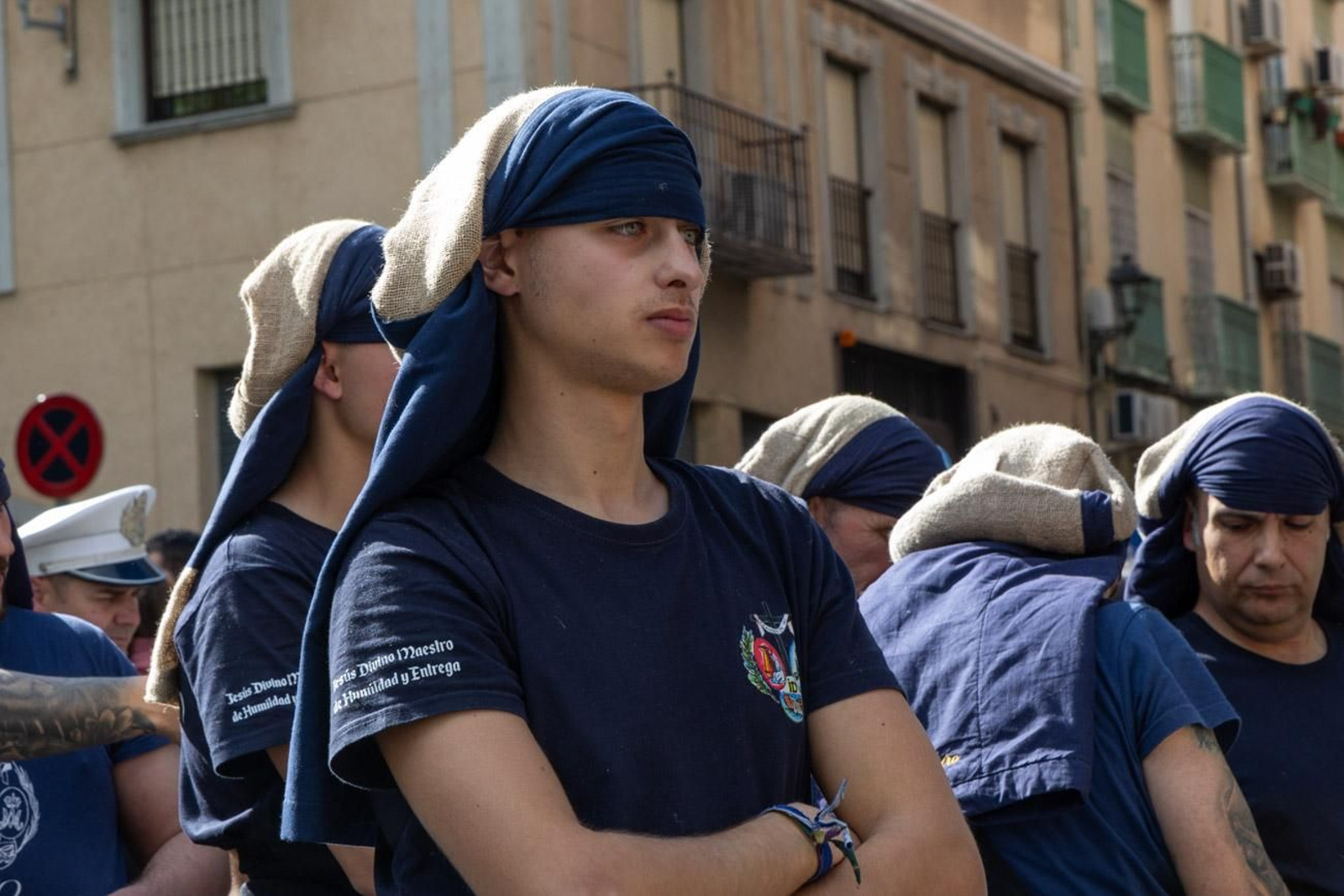 La temida lluvia impide el desarrollo normal de este Martes Santo