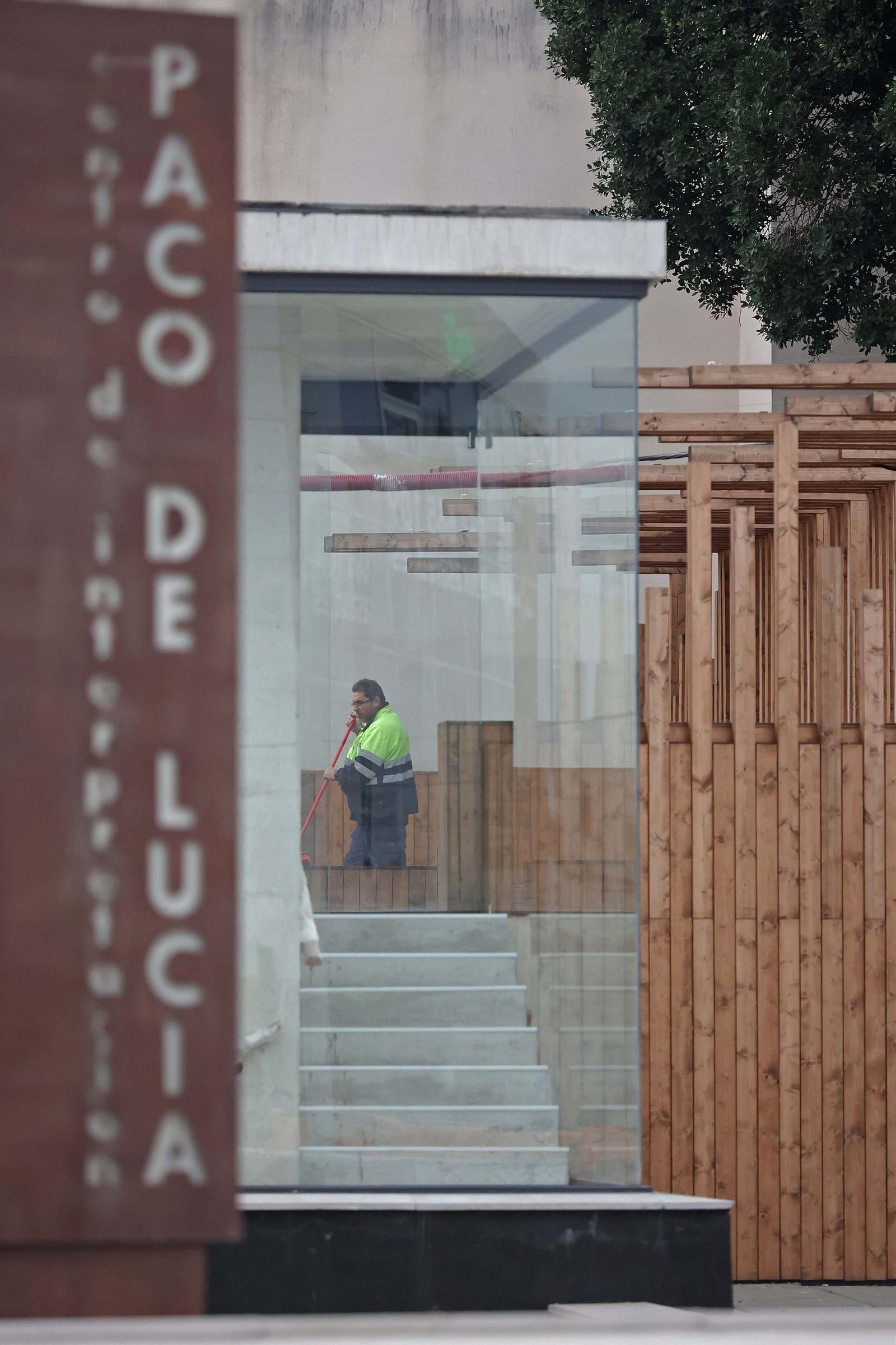 Fotos de los últimos preparativos del centro de interpretación Paco de Lucía en Algeciras